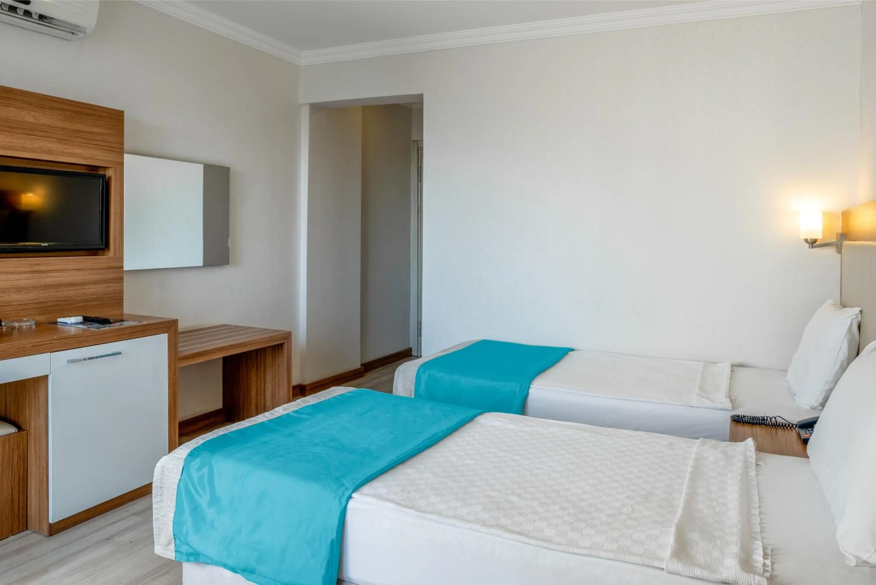 Photo of the whole room in Mesut Hotel