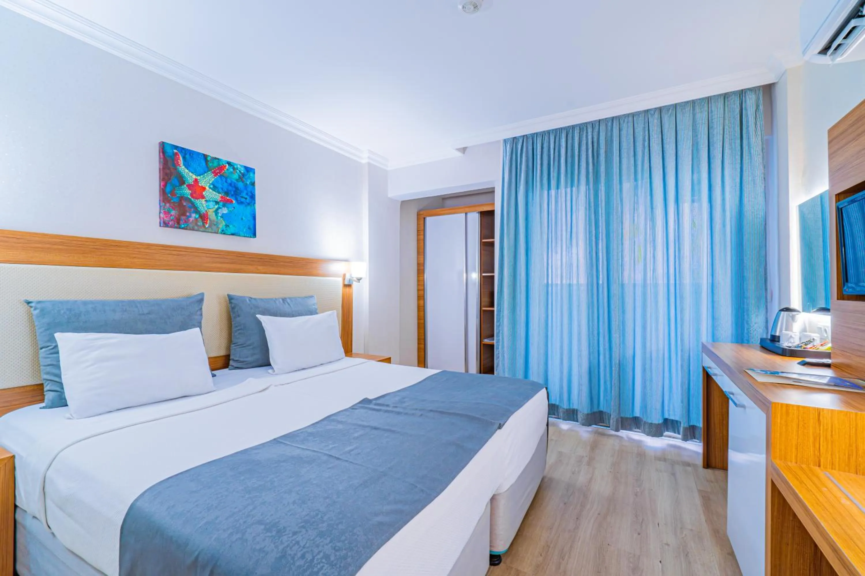 Property building in Mesut Hotel