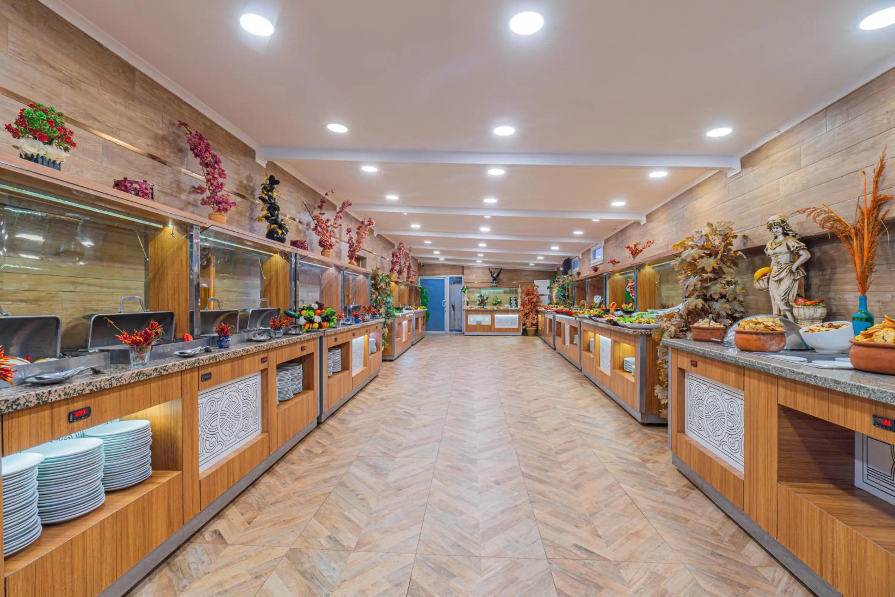 Dining area in Mesut Hotel