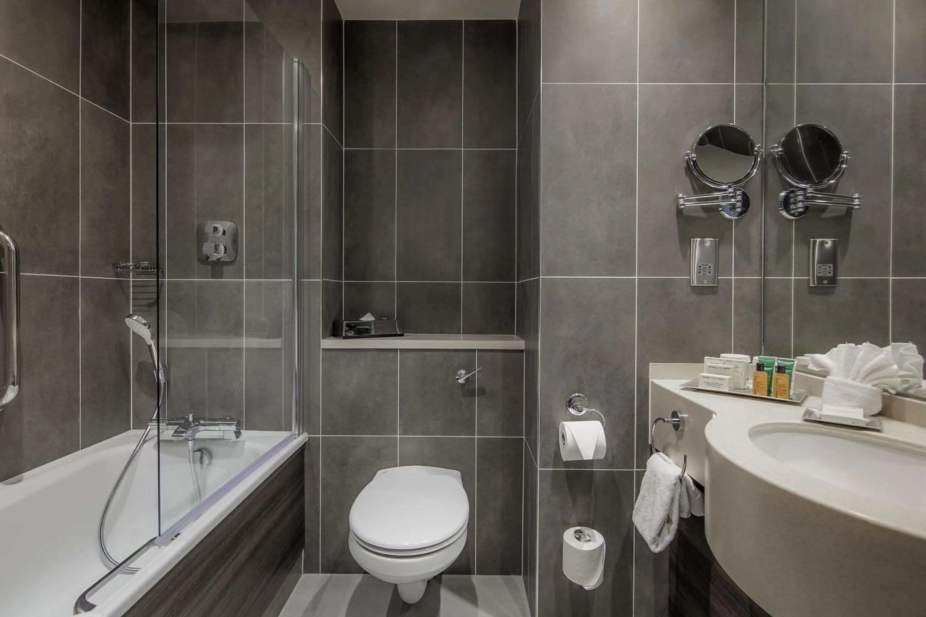 Bathroom in Hilton Dublin