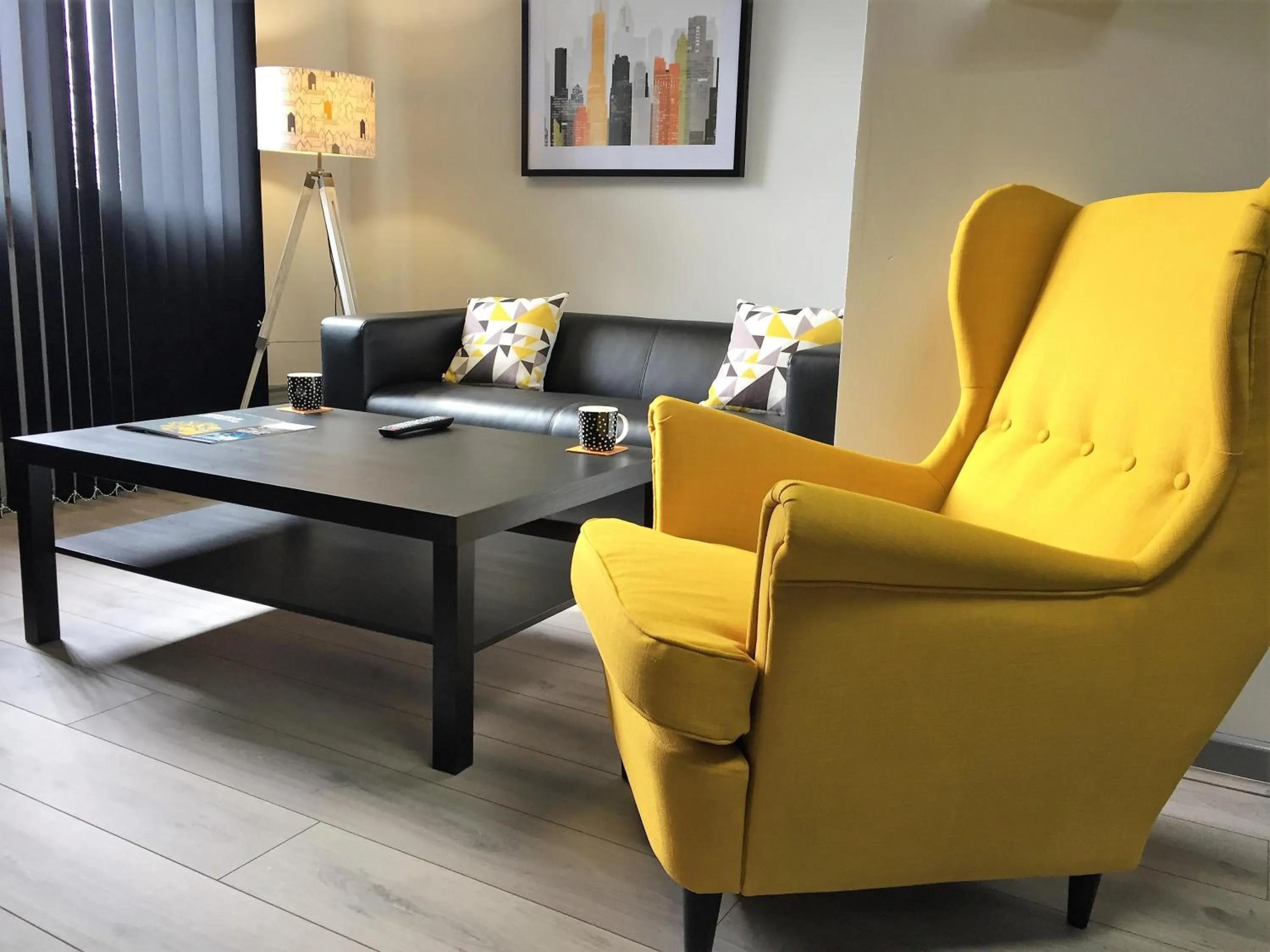 Communal lounge/ TV room in No57