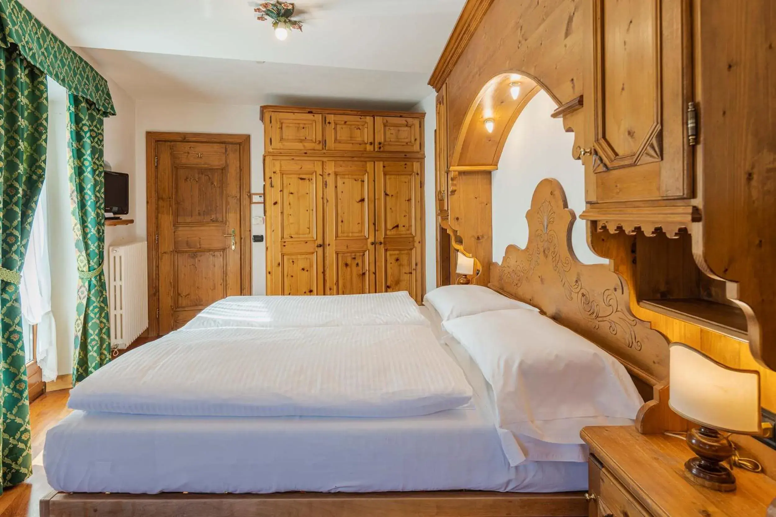 Deluxe Room in Franceschi Park Hotel Deluxe Room in Franceschi Park Hotel