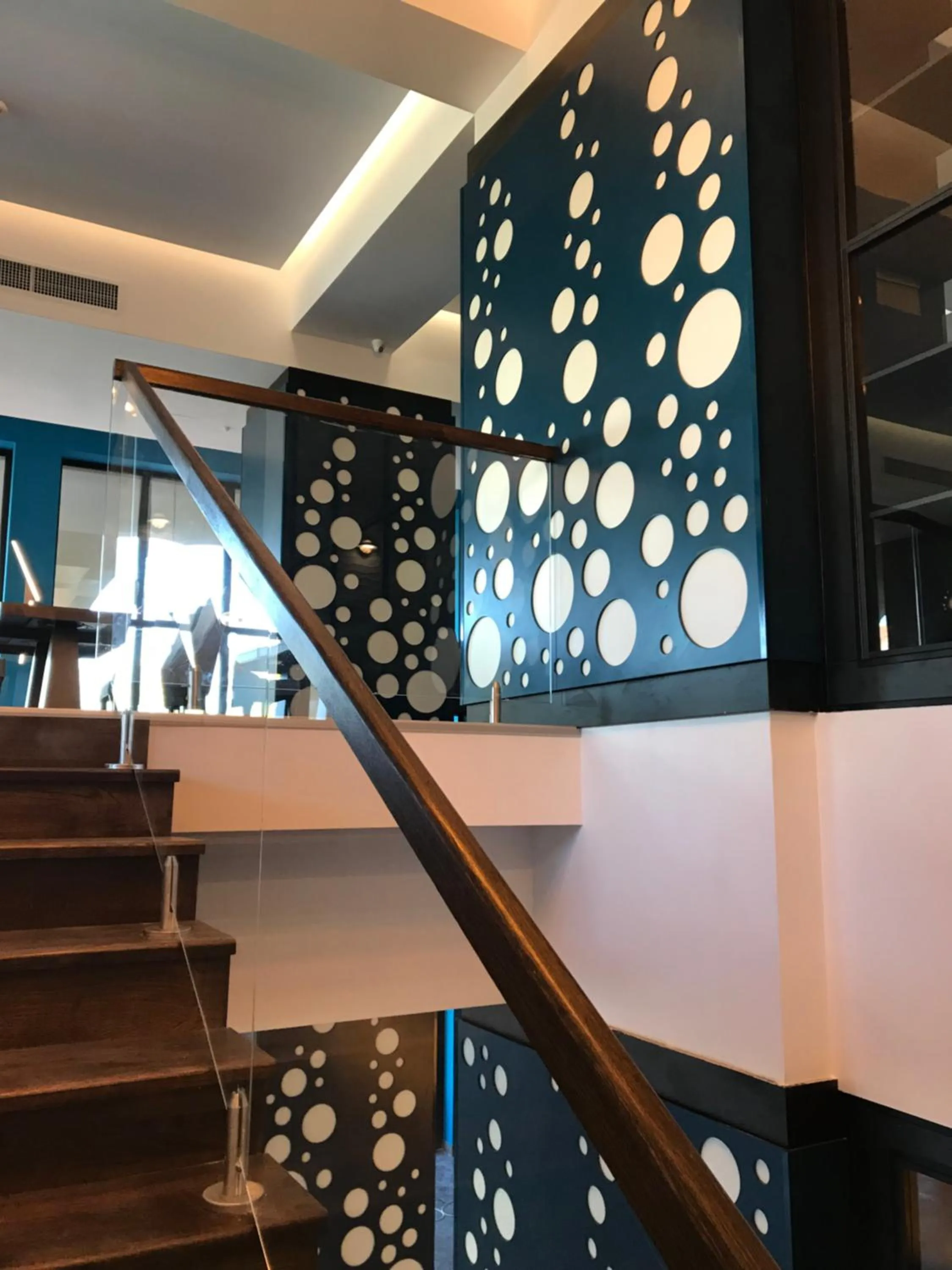 Restaurant/places to eat in Hotel Edma