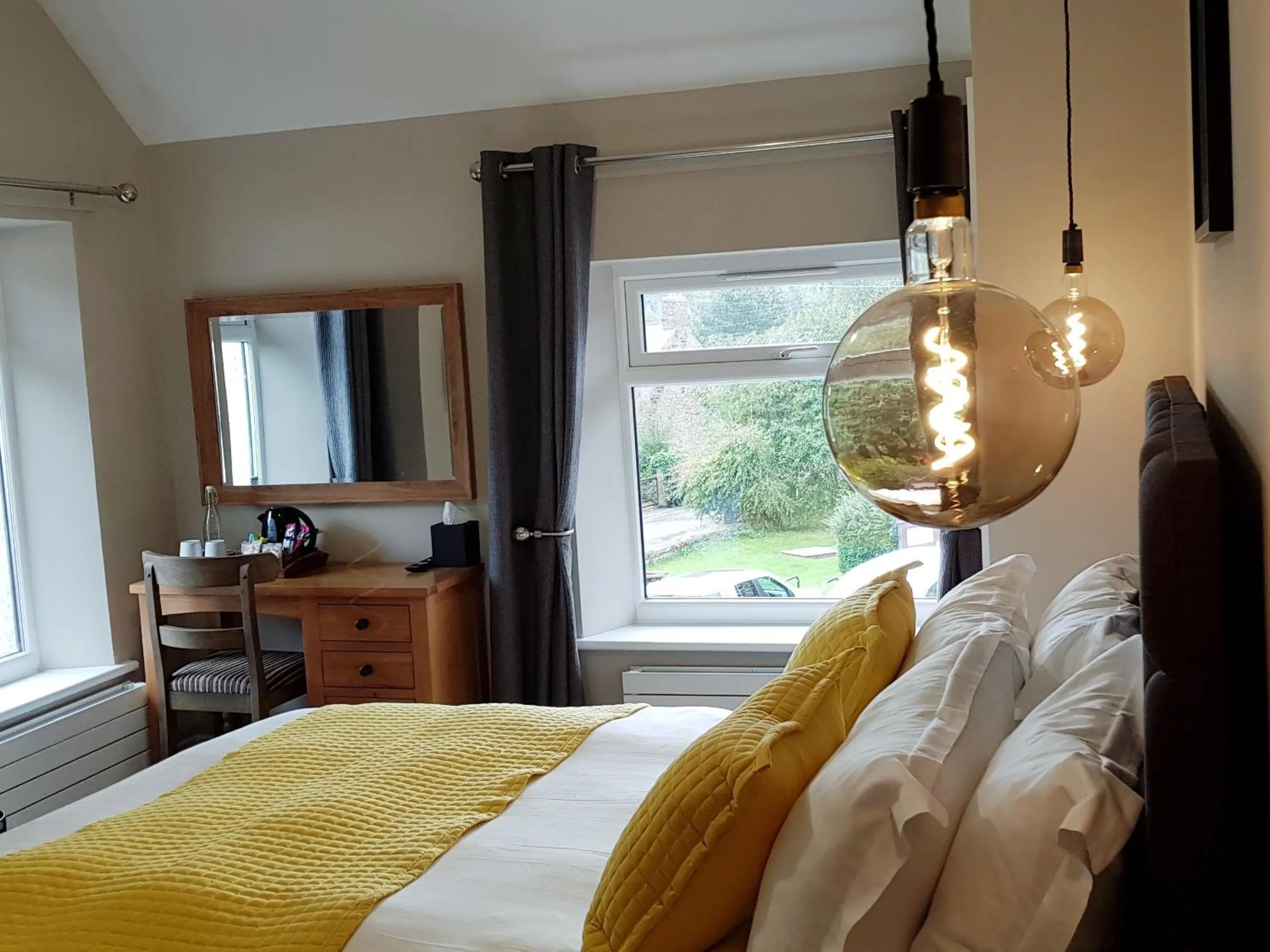 Bedroom, Bed in The Bowes Hotel