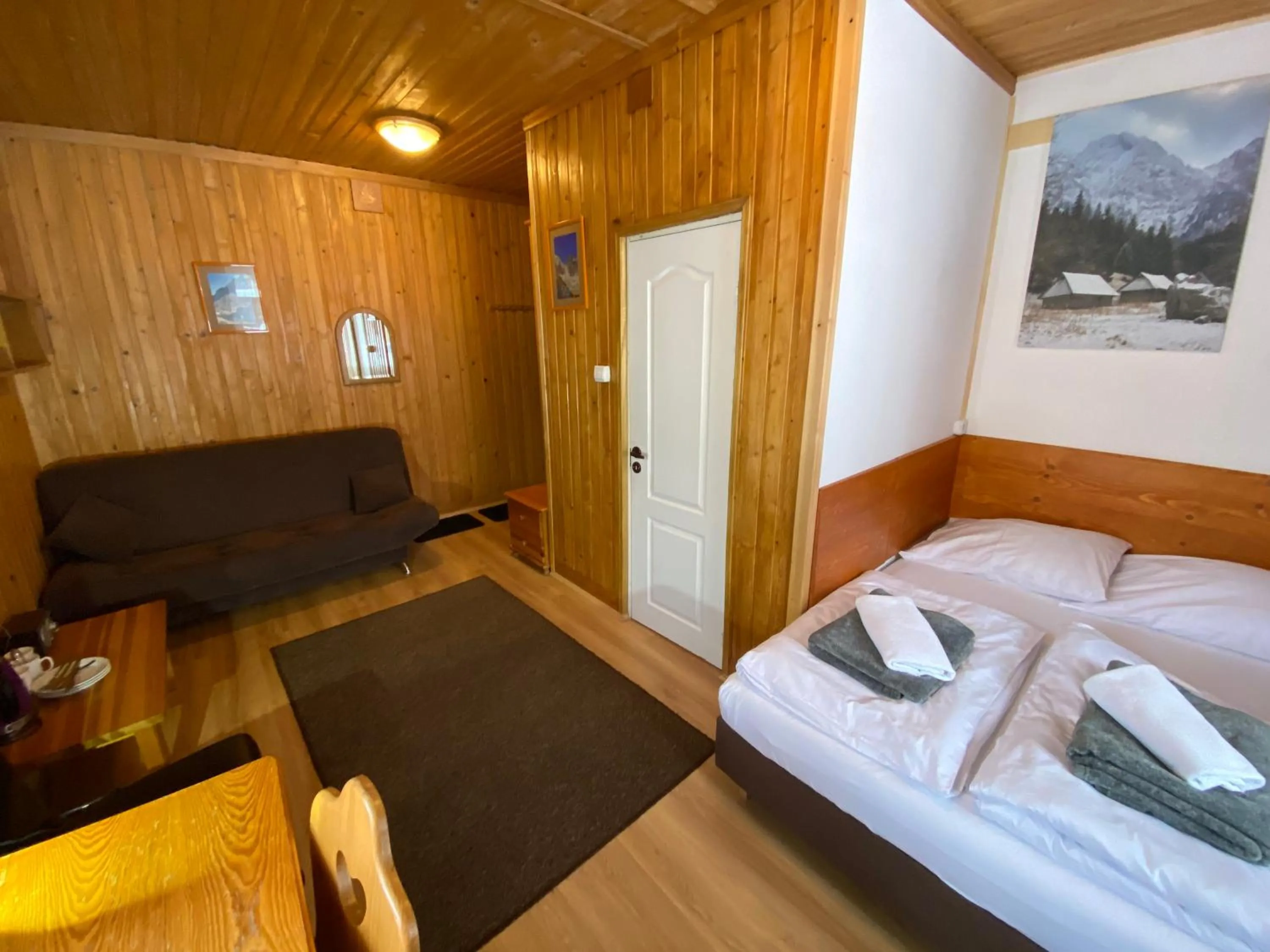 Photo of the whole room, Bed in Rusałka