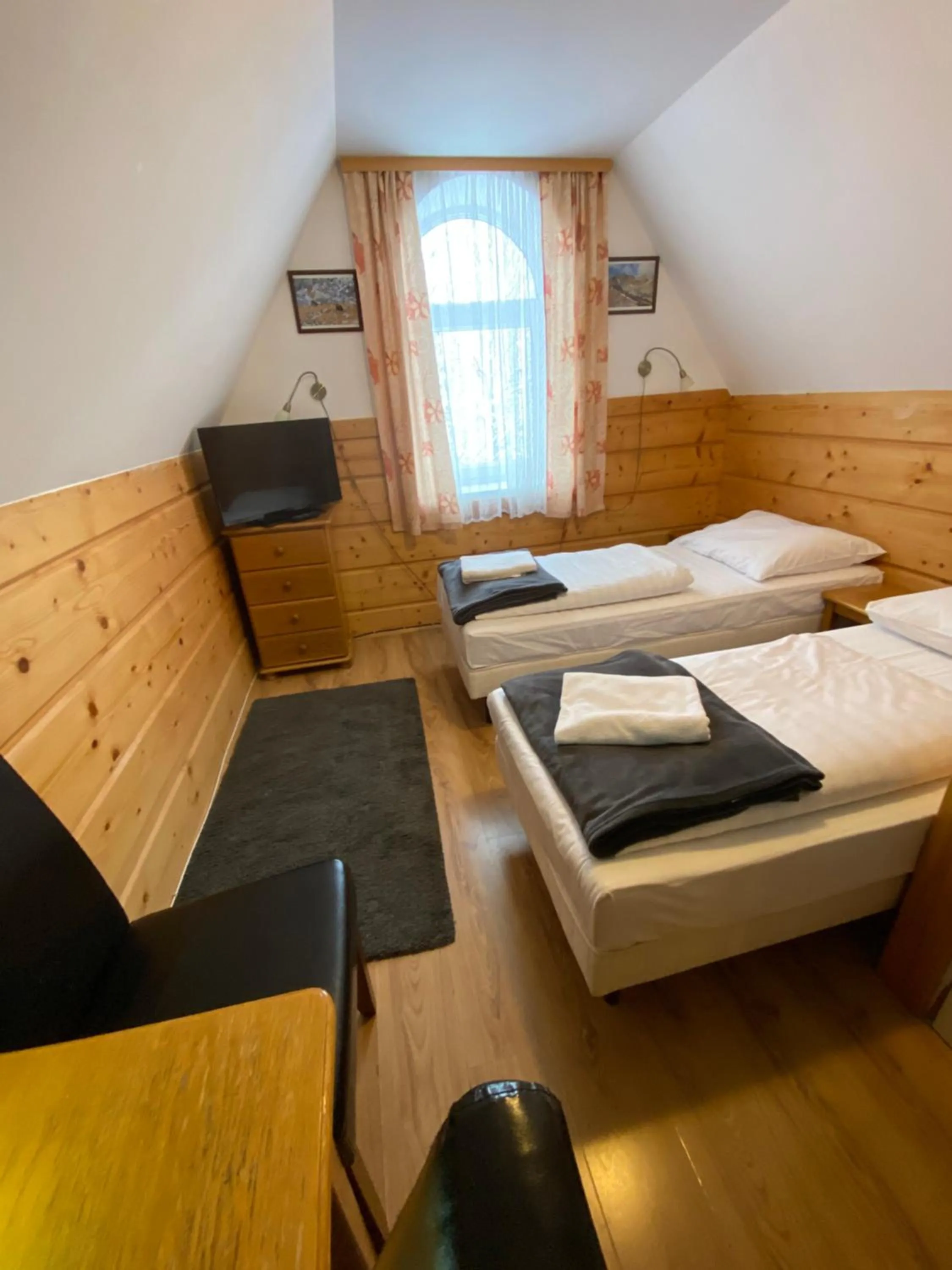 Photo of the whole room, Bed in Rusałka