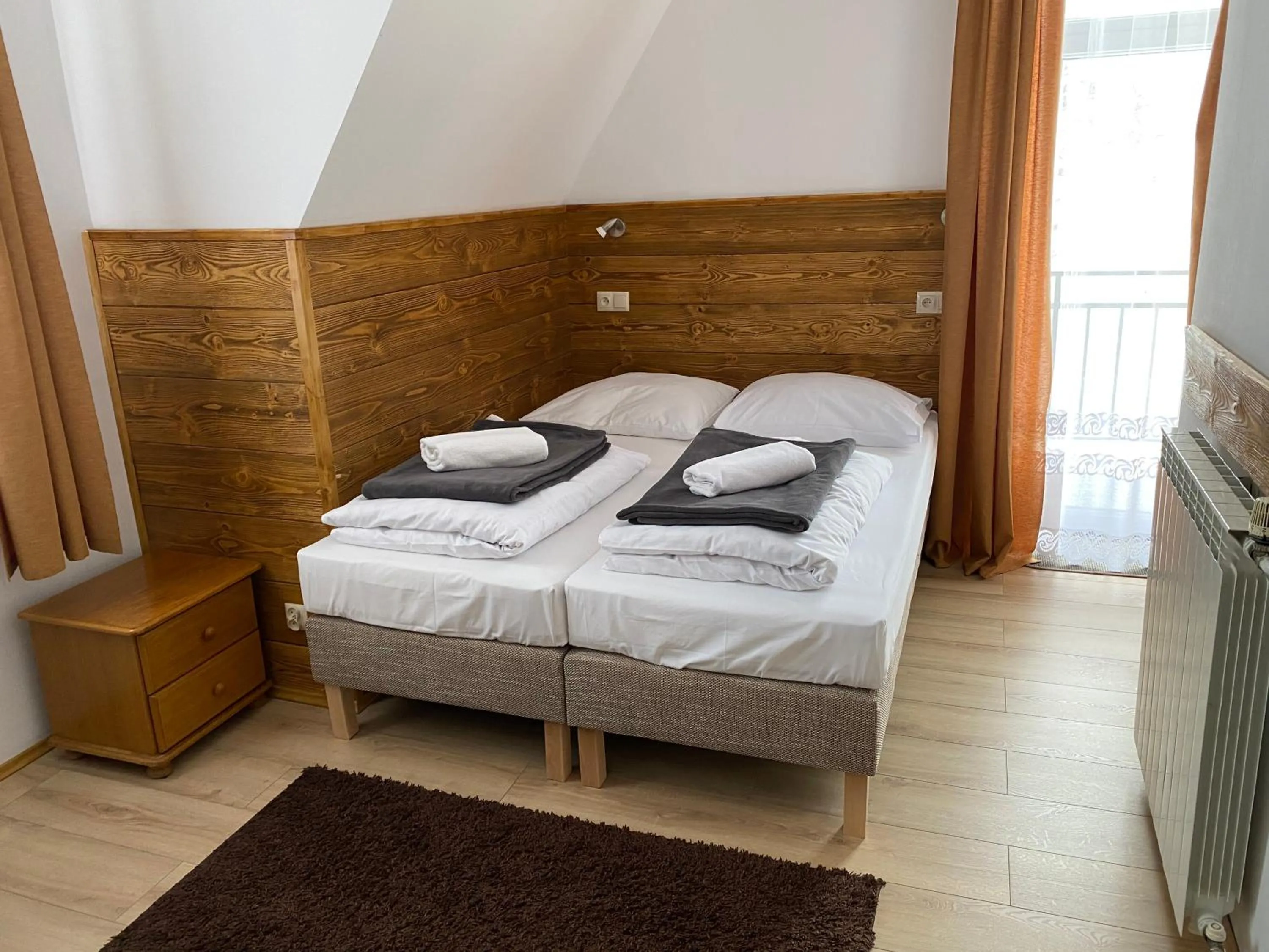 Photo of the whole room, Bed in Rusałka