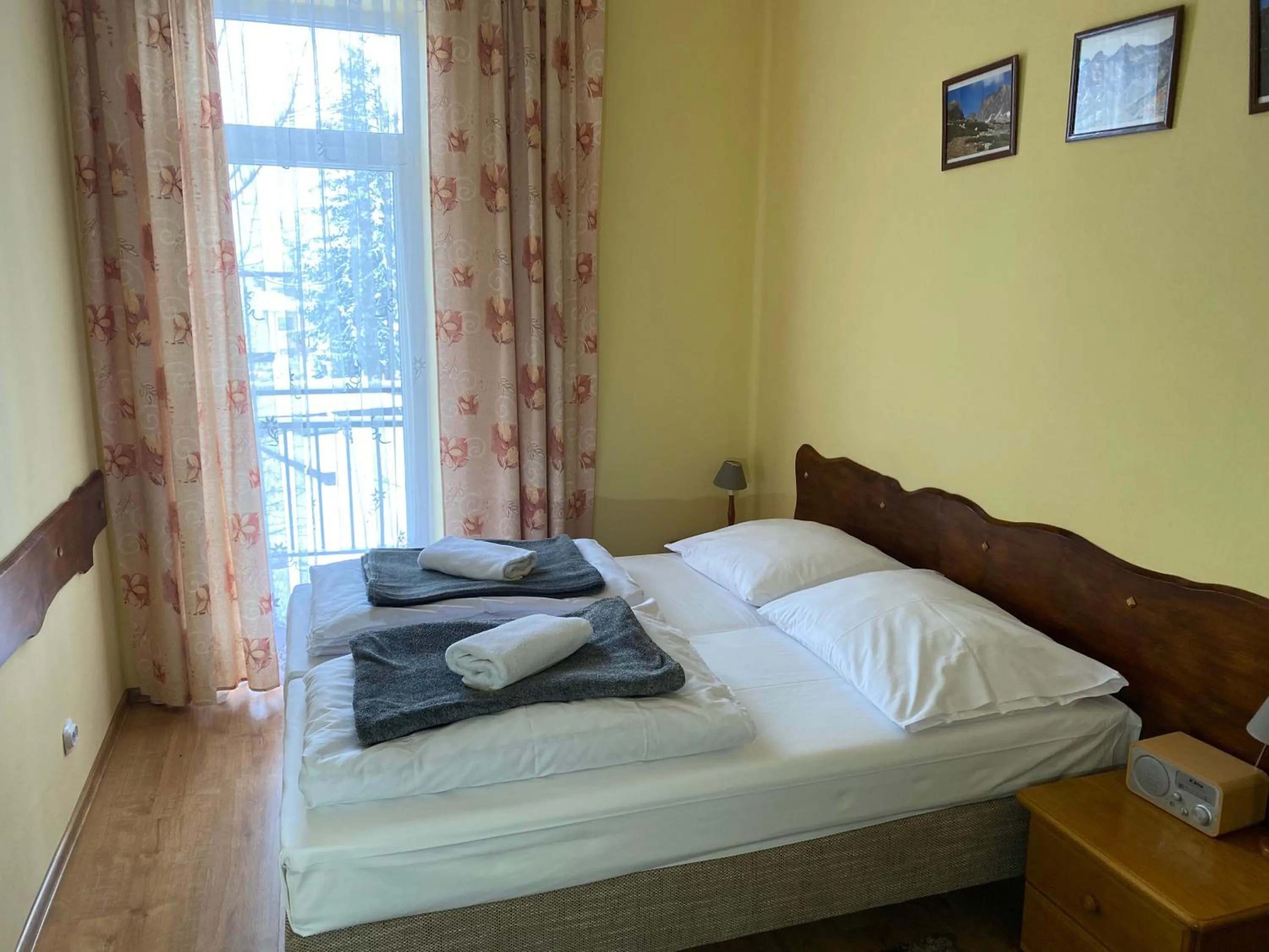Photo of the whole room, Bed in Rusałka