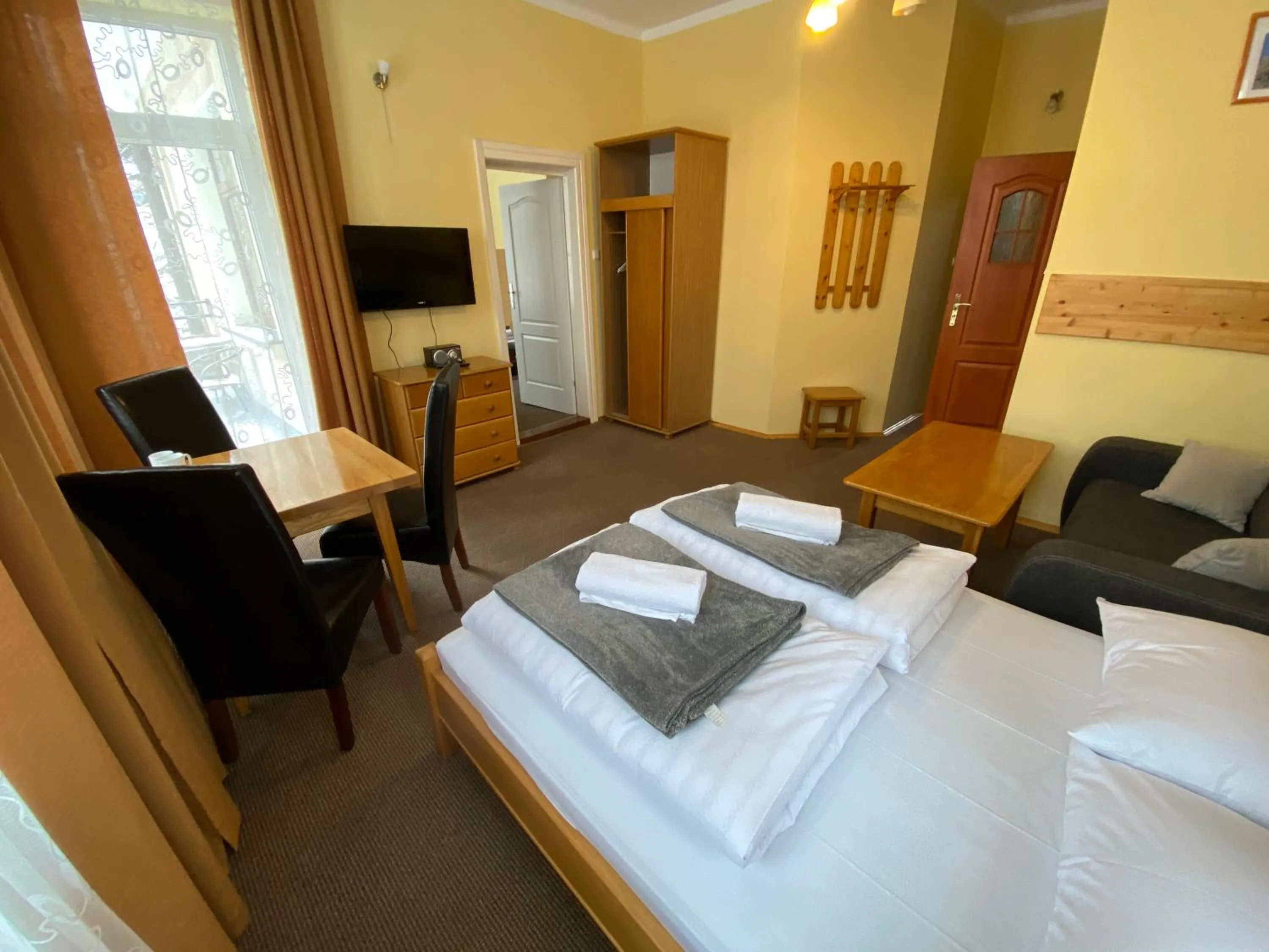 Photo of the whole room, Bed in Rusałka