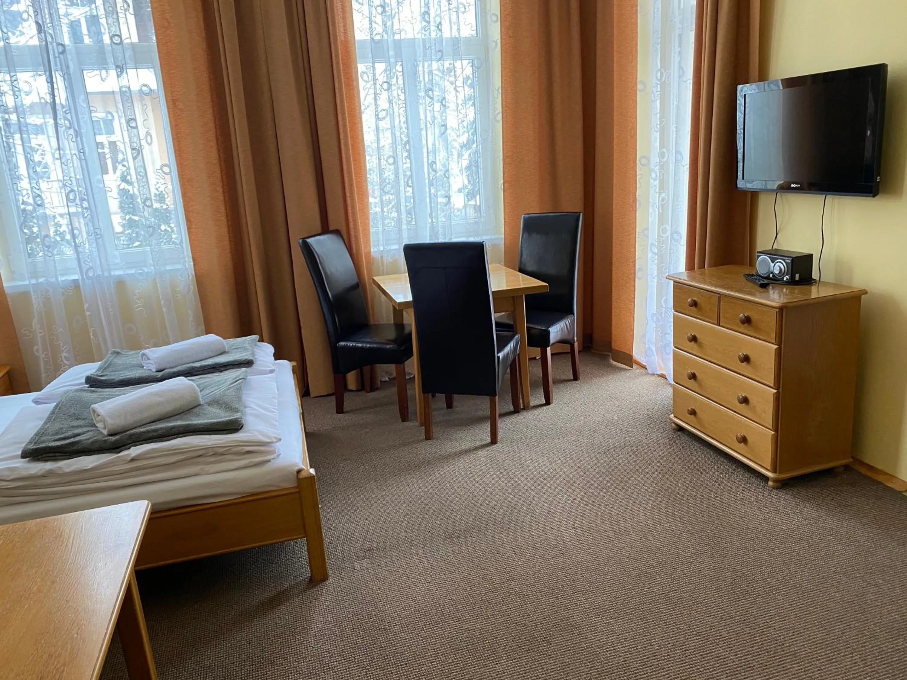 Photo of the whole room, Bed in Rusałka