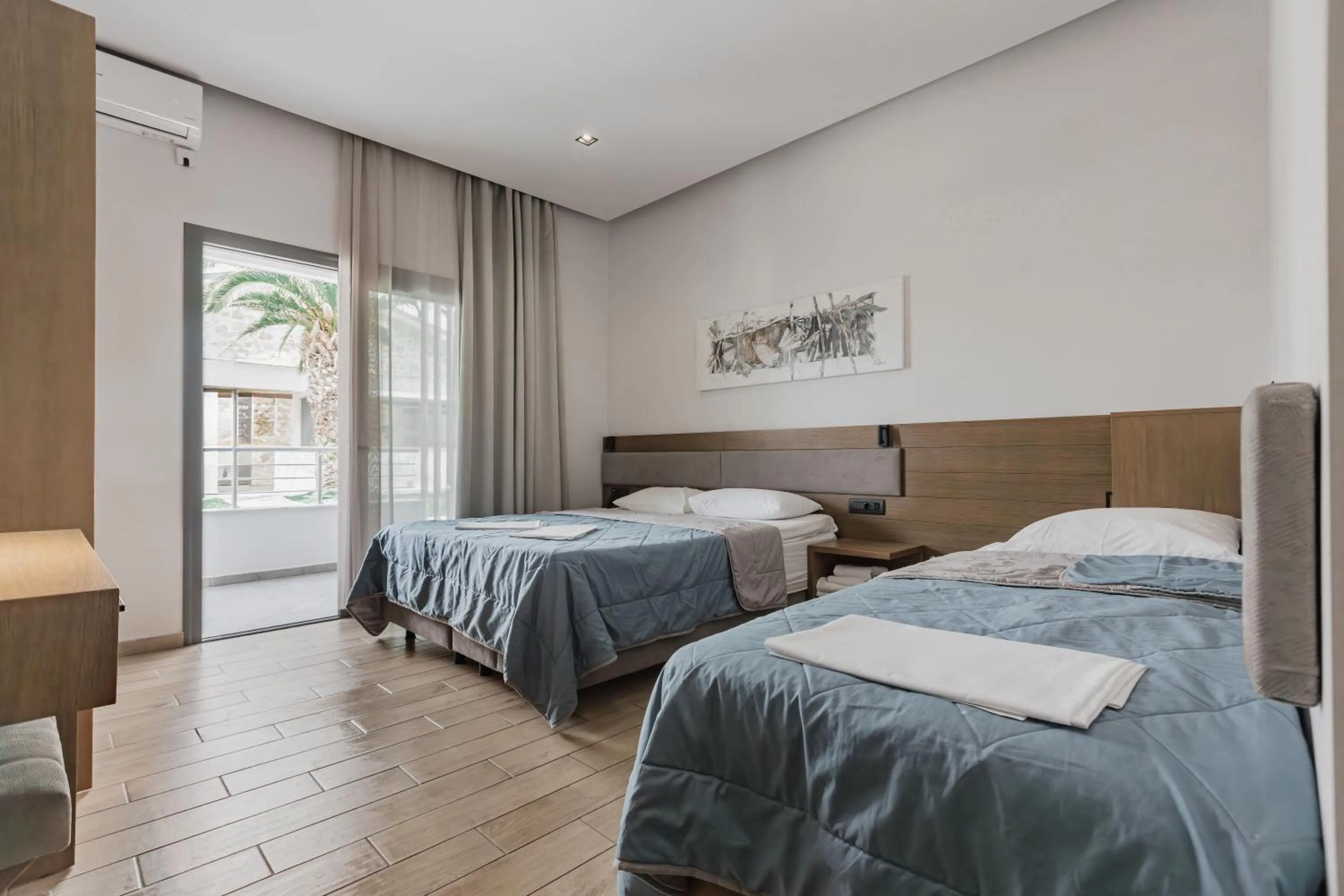 Bed in Hotel Golden Sun