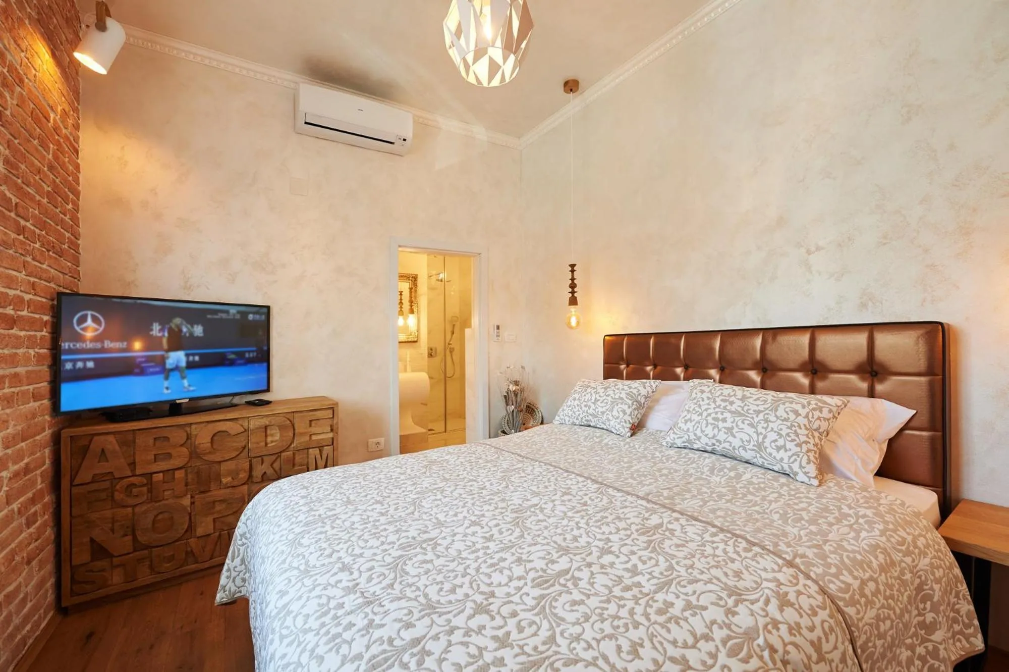 Bed in Hiša Ančka, Boutique Hotel & Maja Rooms