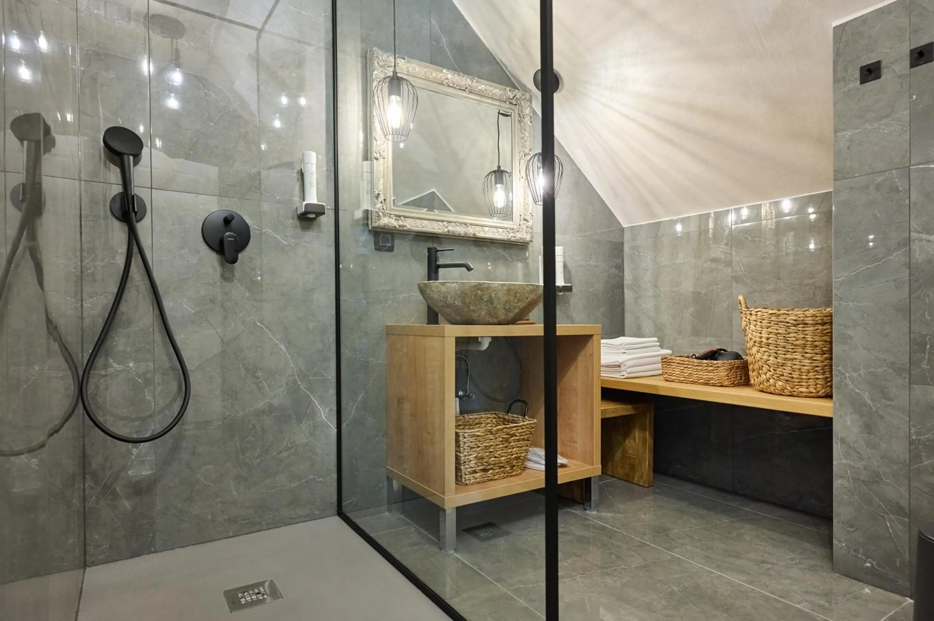 Shower in Hiša Ančka, Boutique Hotel & Maja Rooms