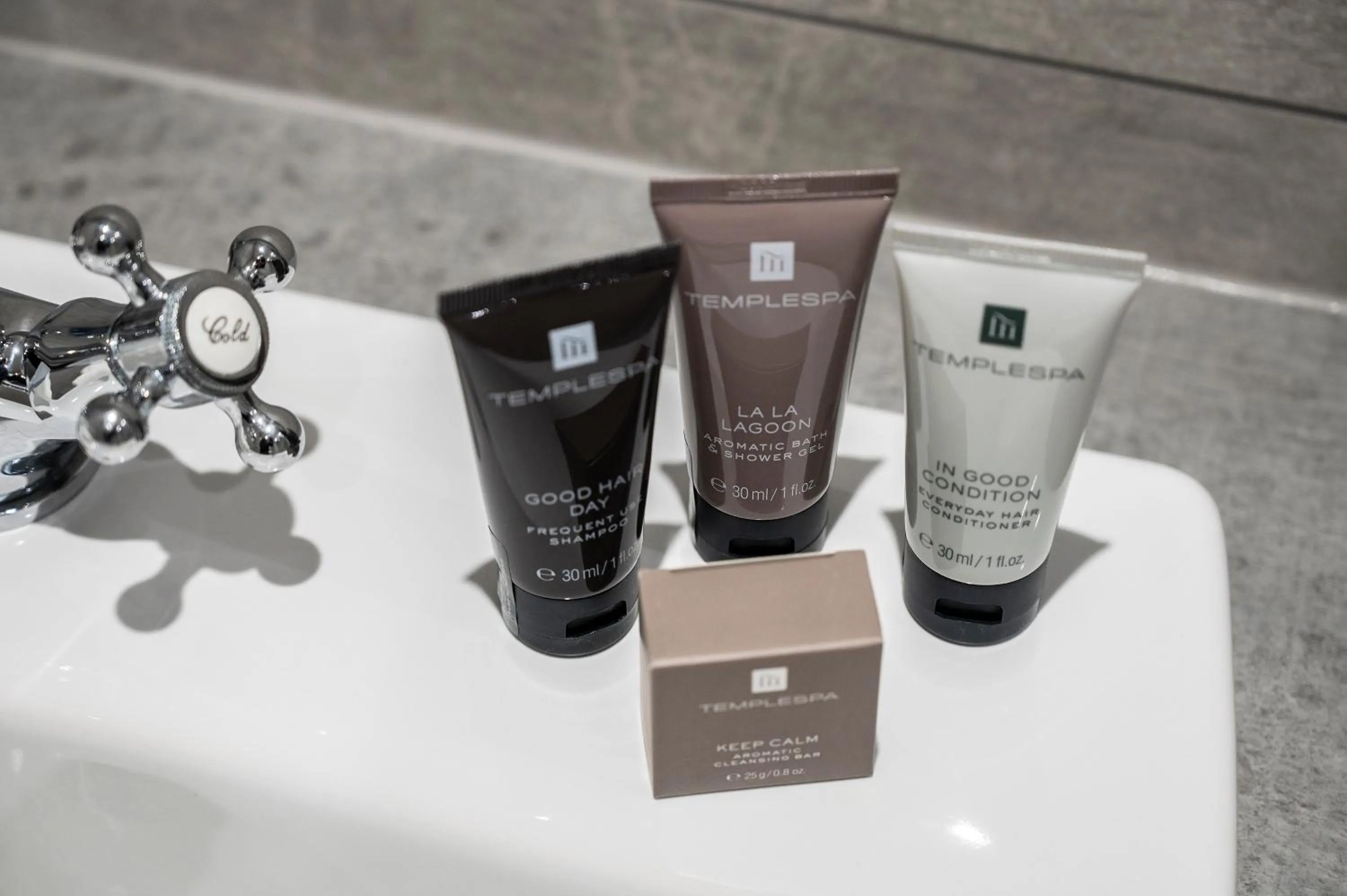 Bathroom in Knipoch House Hotel