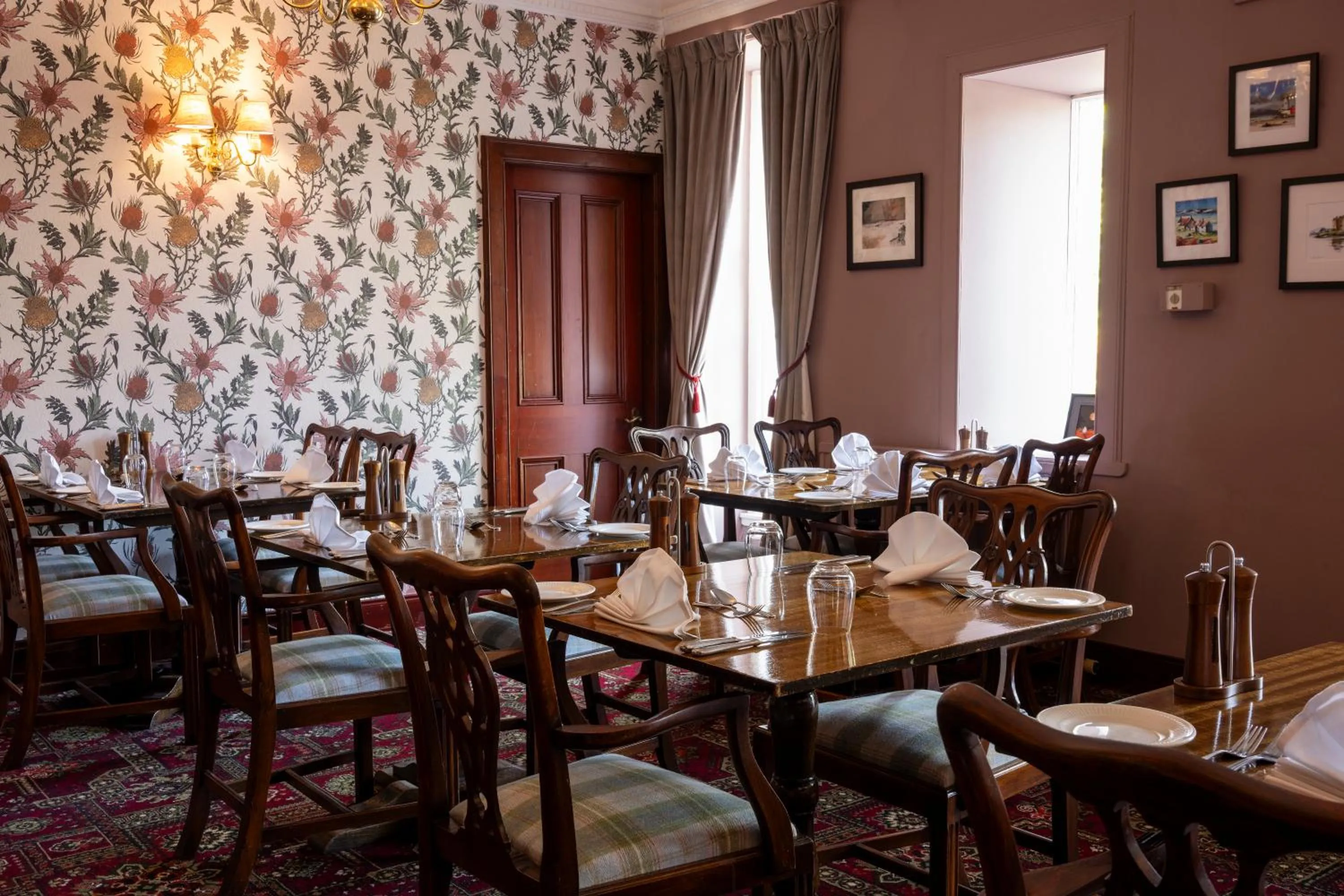 Restaurant/places to eat in Knipoch House Hotel