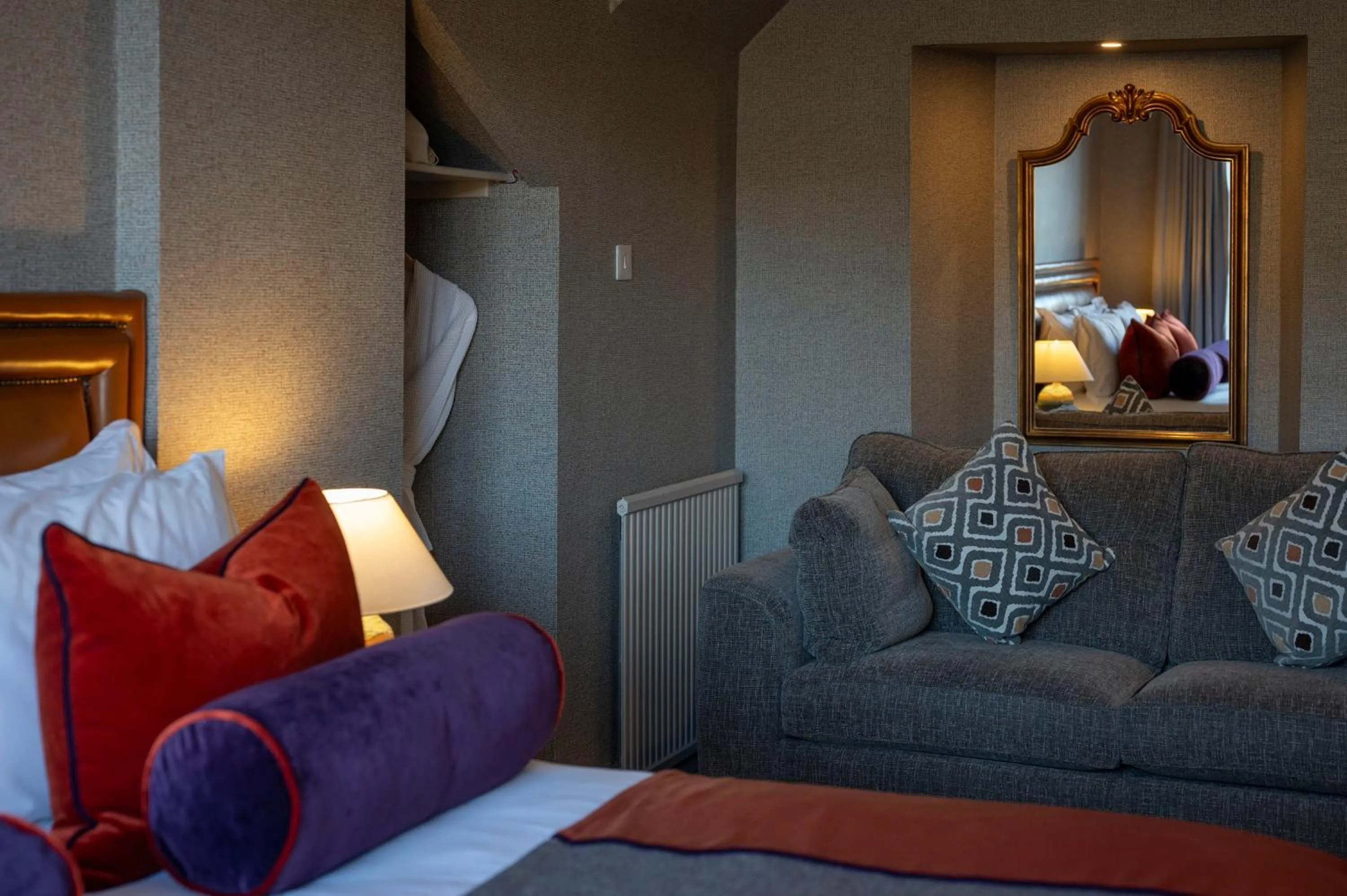 Bed in Knipoch House Hotel