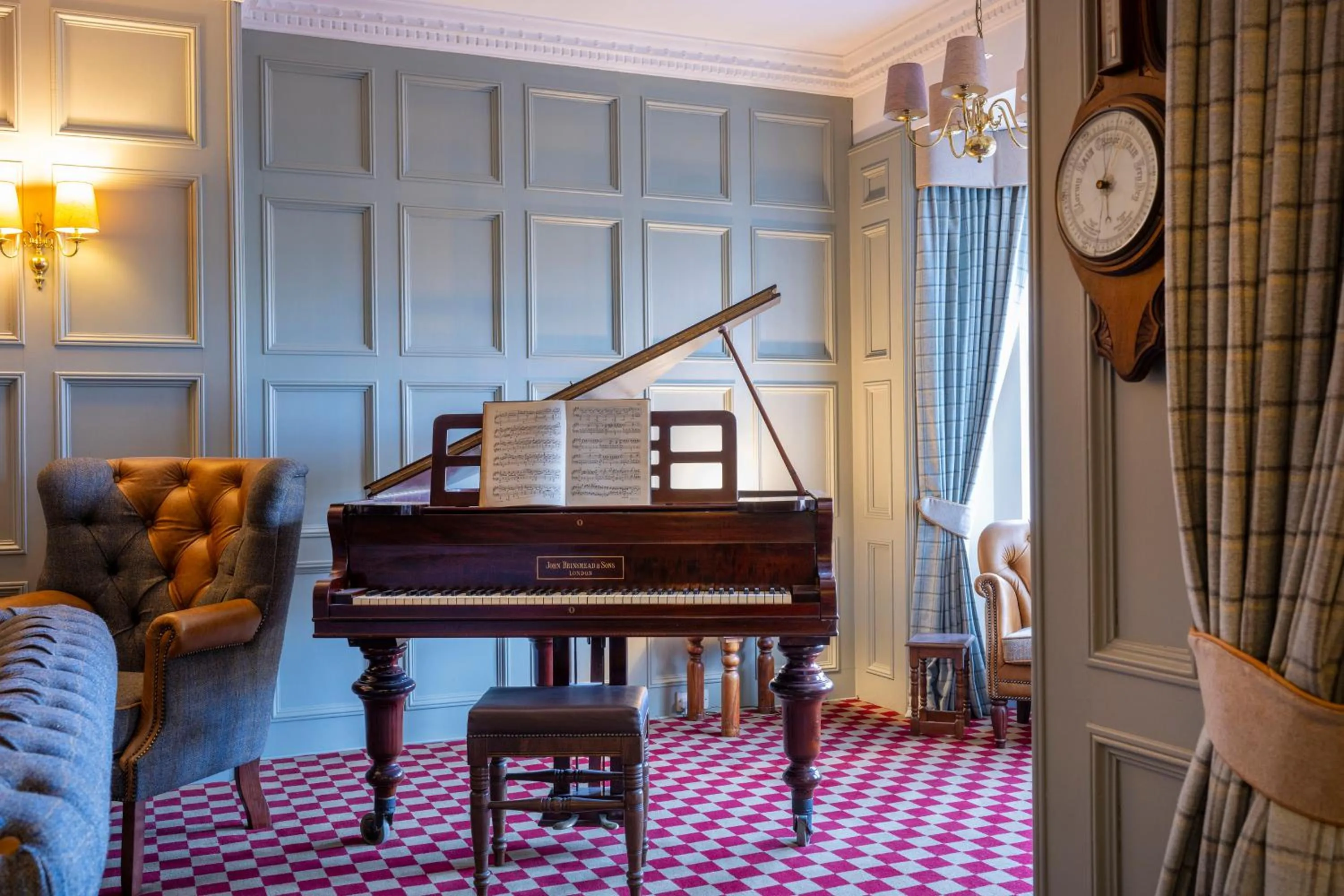 Lobby or reception in Knipoch House Hotel