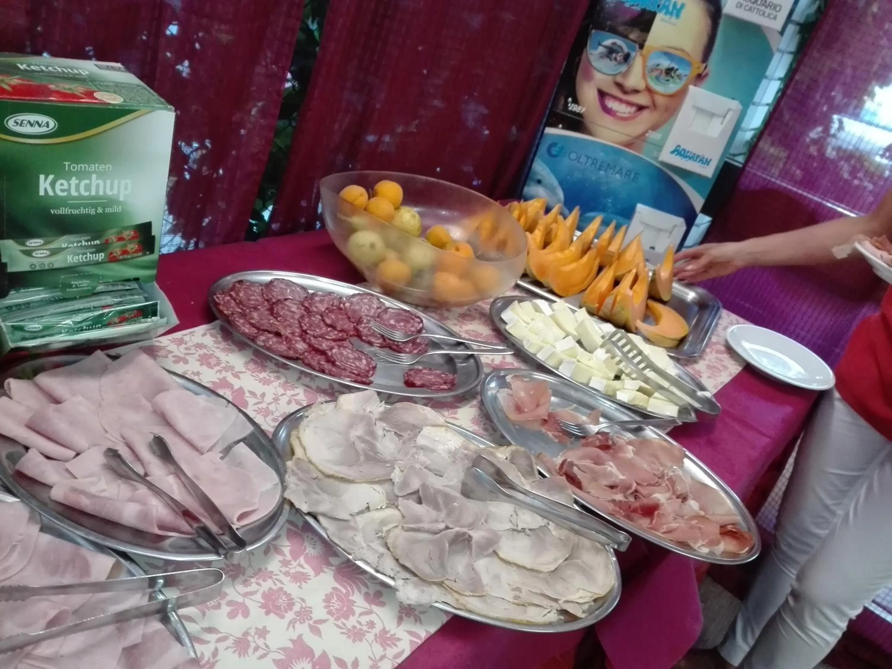 Food in Villa Lavinia