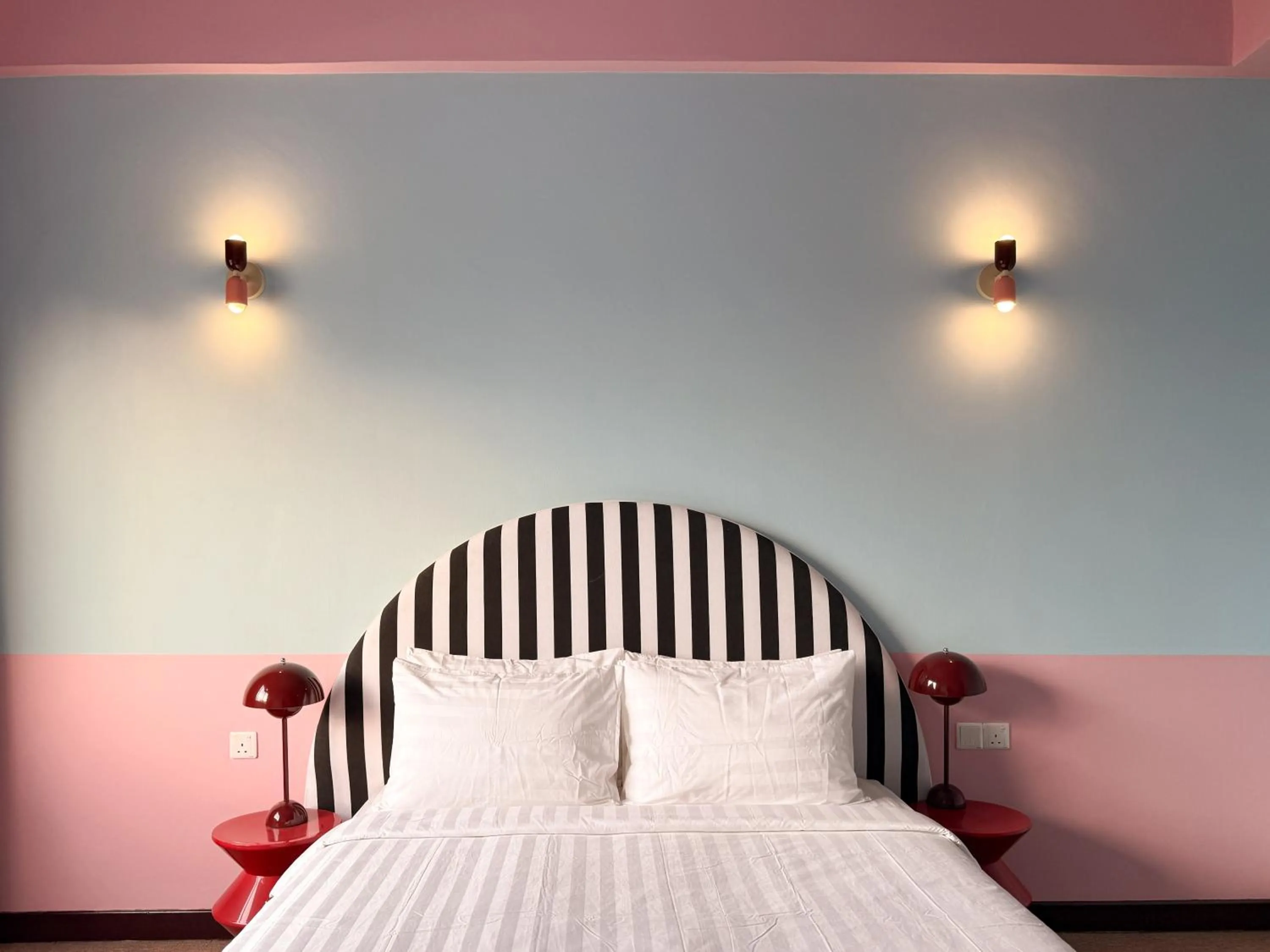 Bed in The Très Hotel