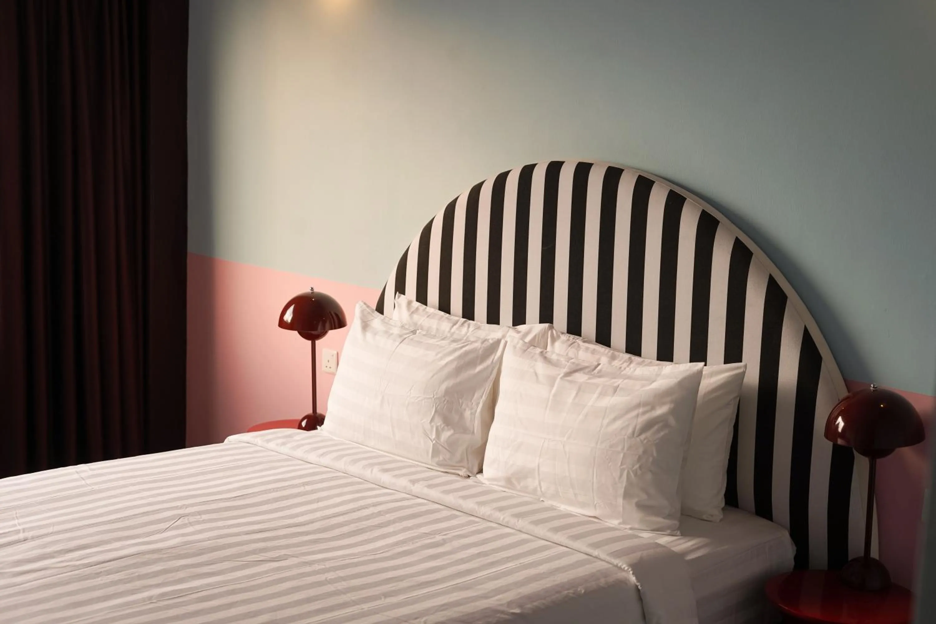 Bed in The Très Hotel