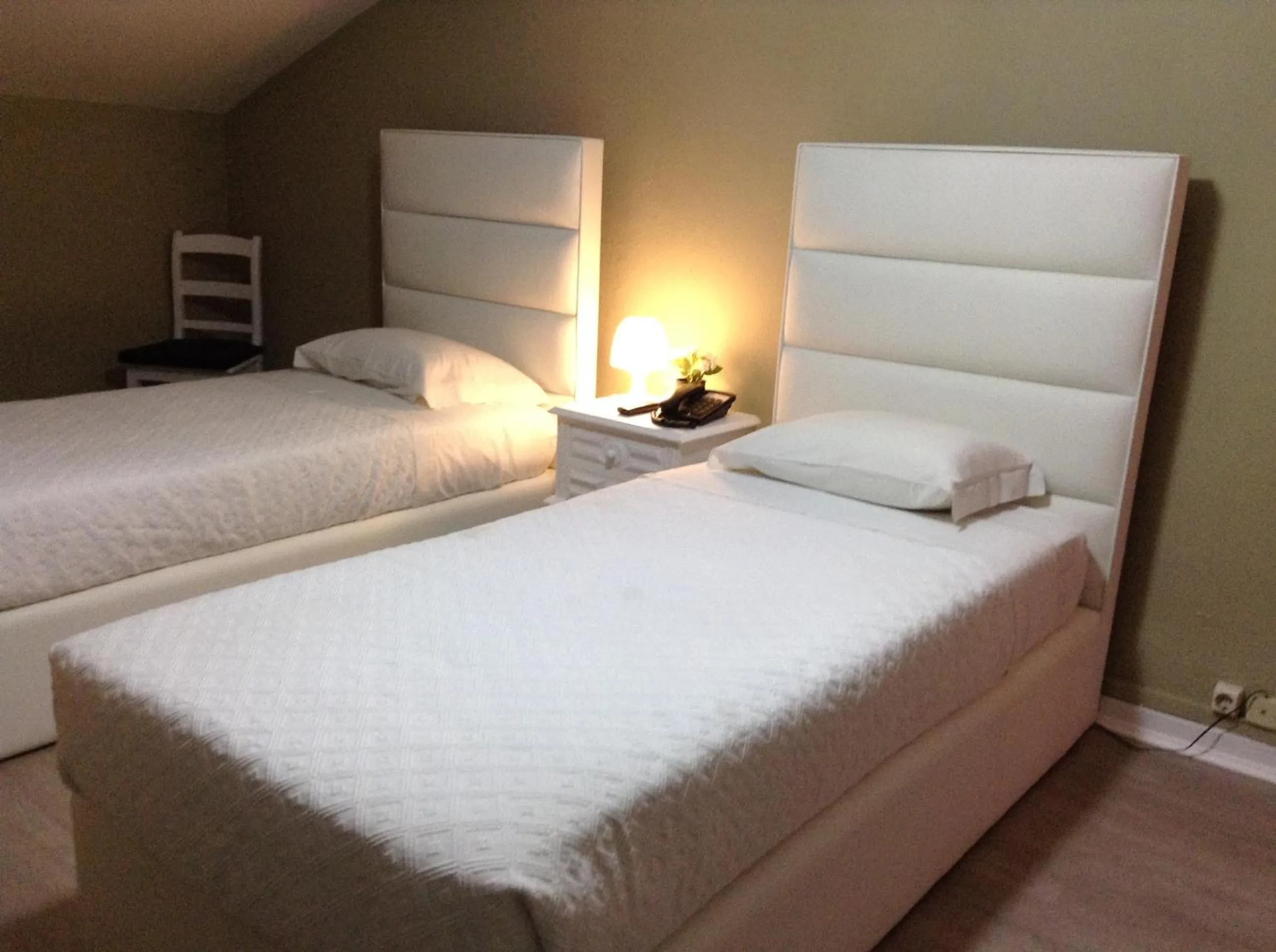 Photo of the whole room in Royal Porto City