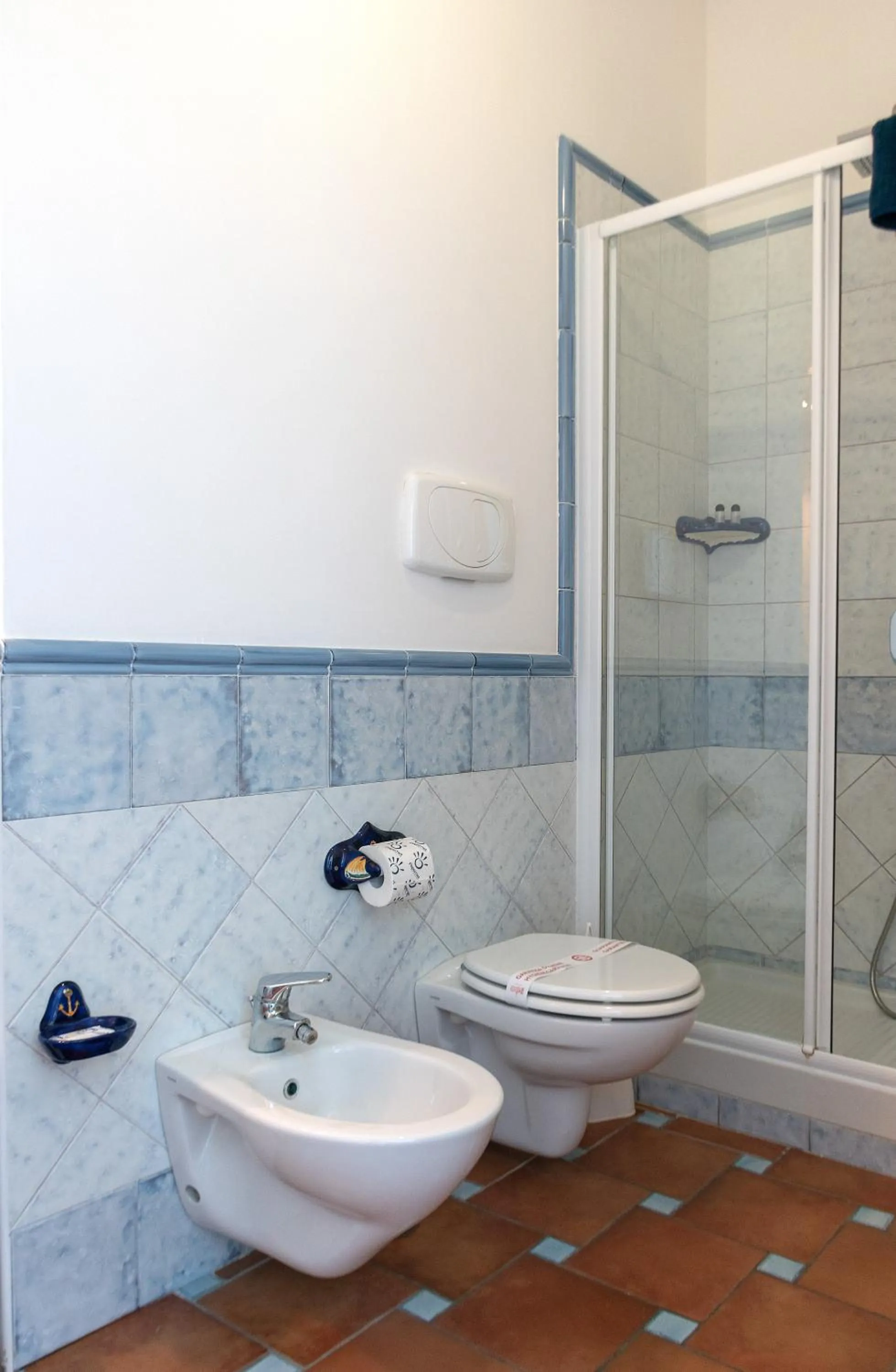 Shower in B&B Il Porticciolo di Amalfi