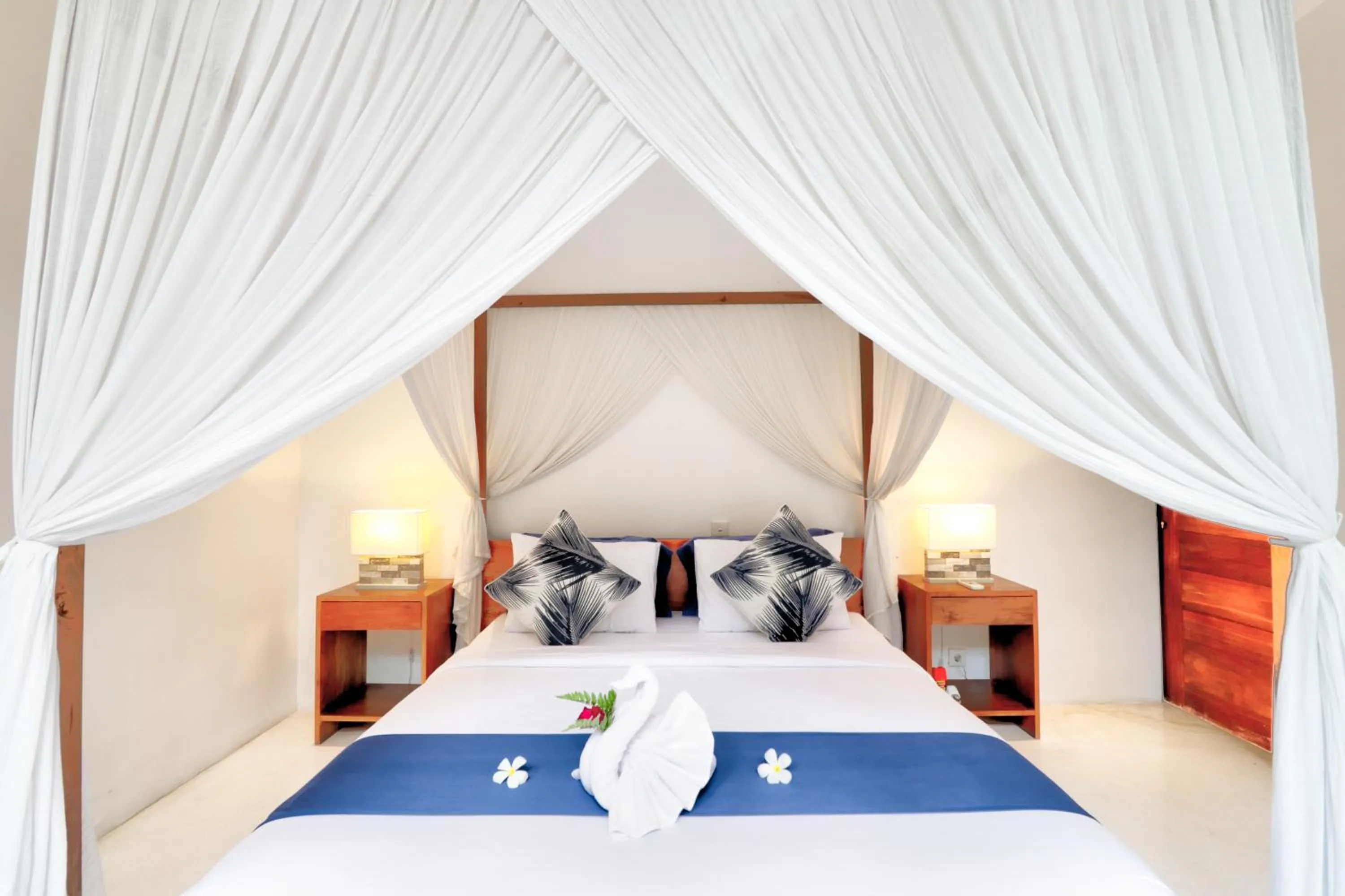 Bed in Beach Axis Villa, Seminyak