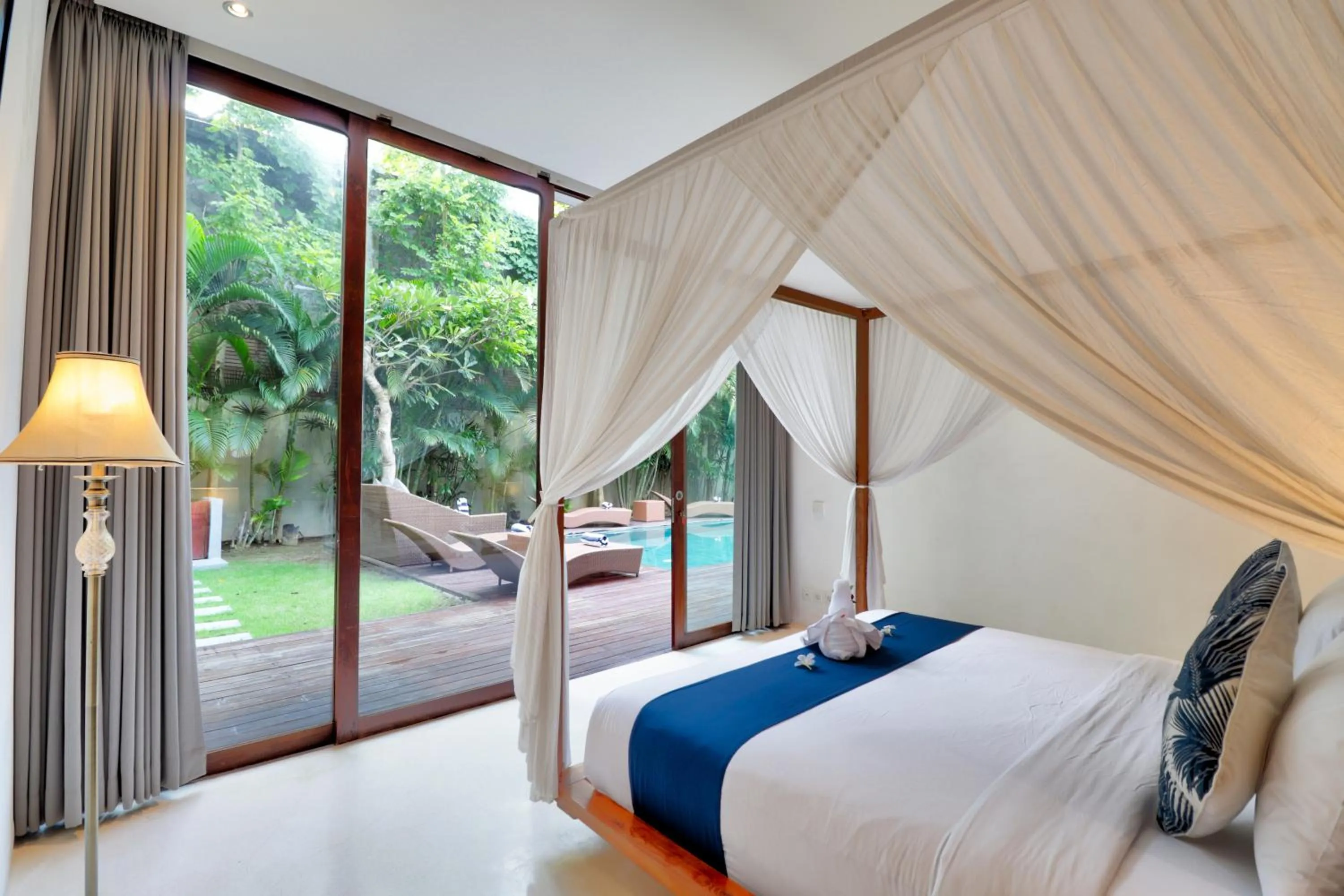Bed in Beach Axis Villa, Seminyak
