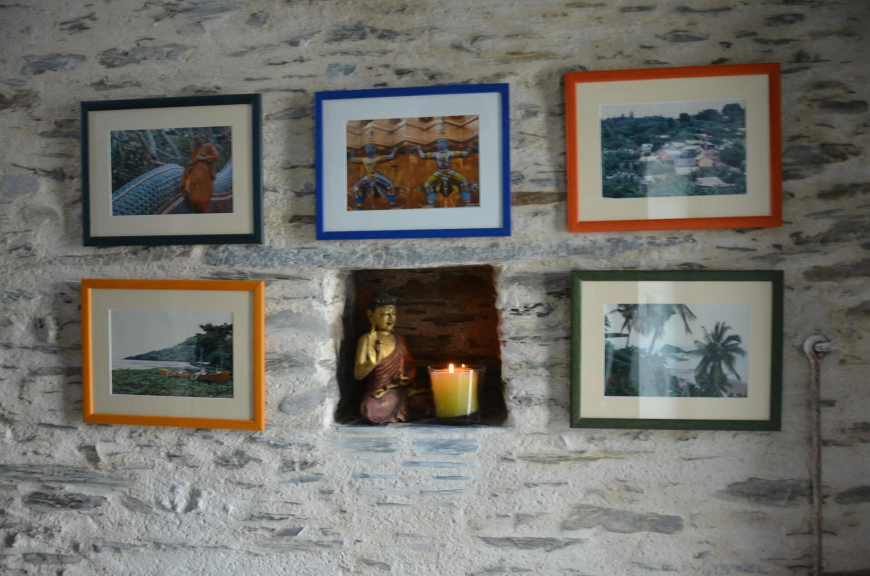 Decorative detail in LE BEAU REPAIRE, chambres d'hôtes, quartier historique, 1 à 3 chambres, étage indépendant