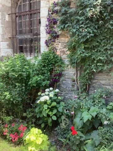 LE BEAU REPAIRE, chambres d'hôtes, quartier historique, 1 à 3 chambres, étage indépendant
