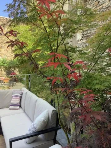 LE BEAU REPAIRE, chambres d'hôtes, quartier historique, 1 à 3 chambres, étage indépendant