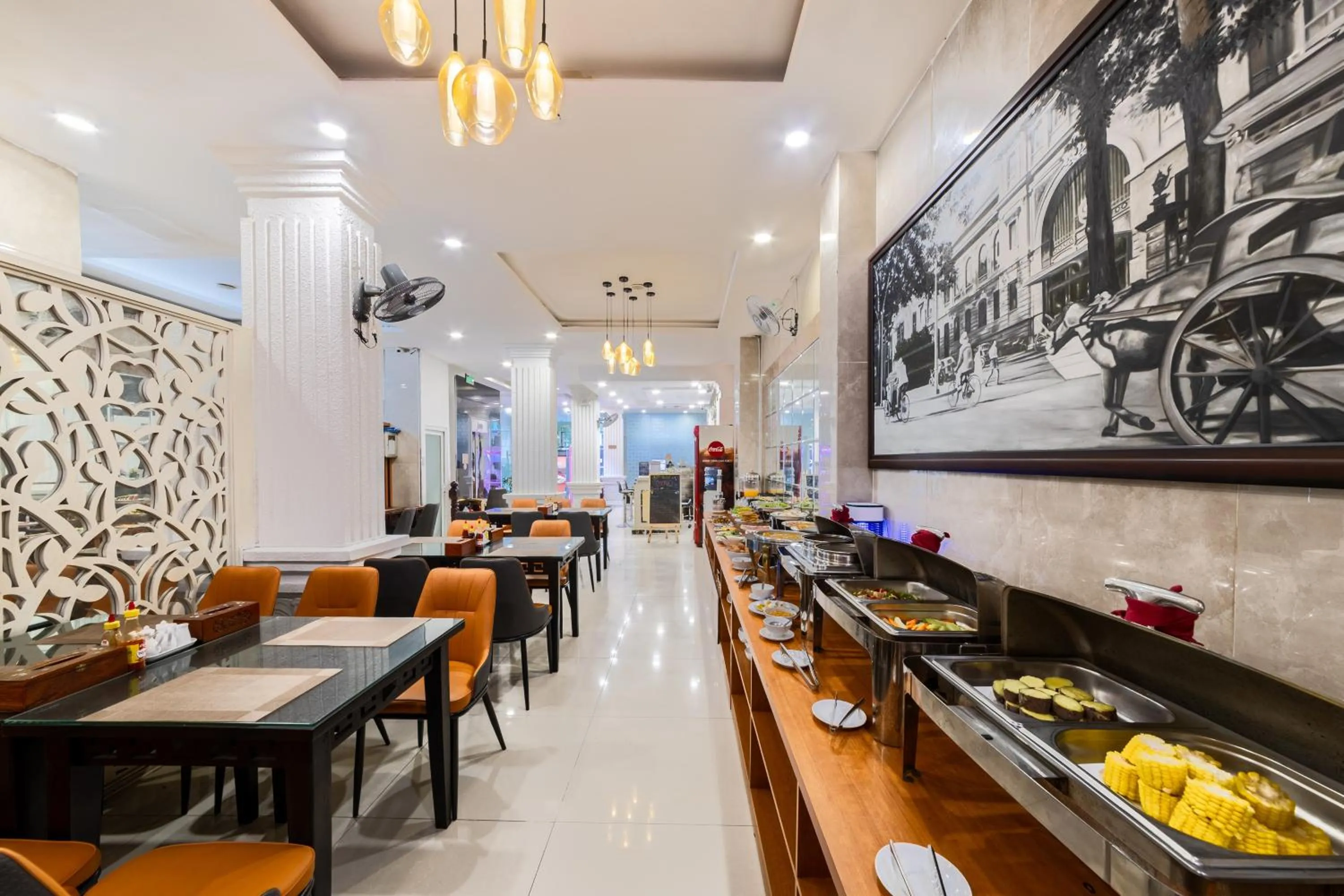 Restaurant/places to eat in A25 Hotel - 274 Đề Thám