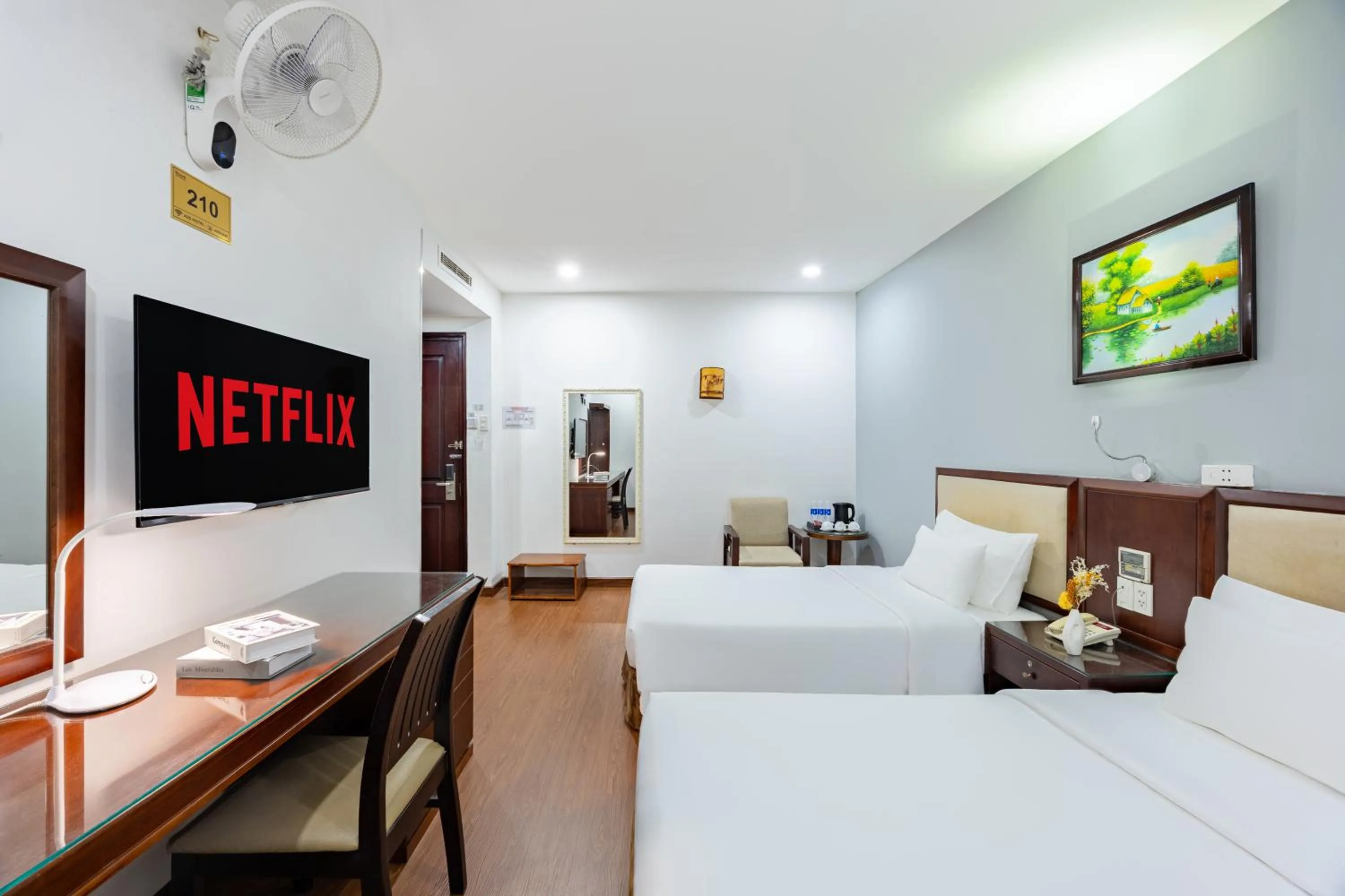 TV and multimedia, Bed in A25 Hotel - 180 Nguyễn Trãi