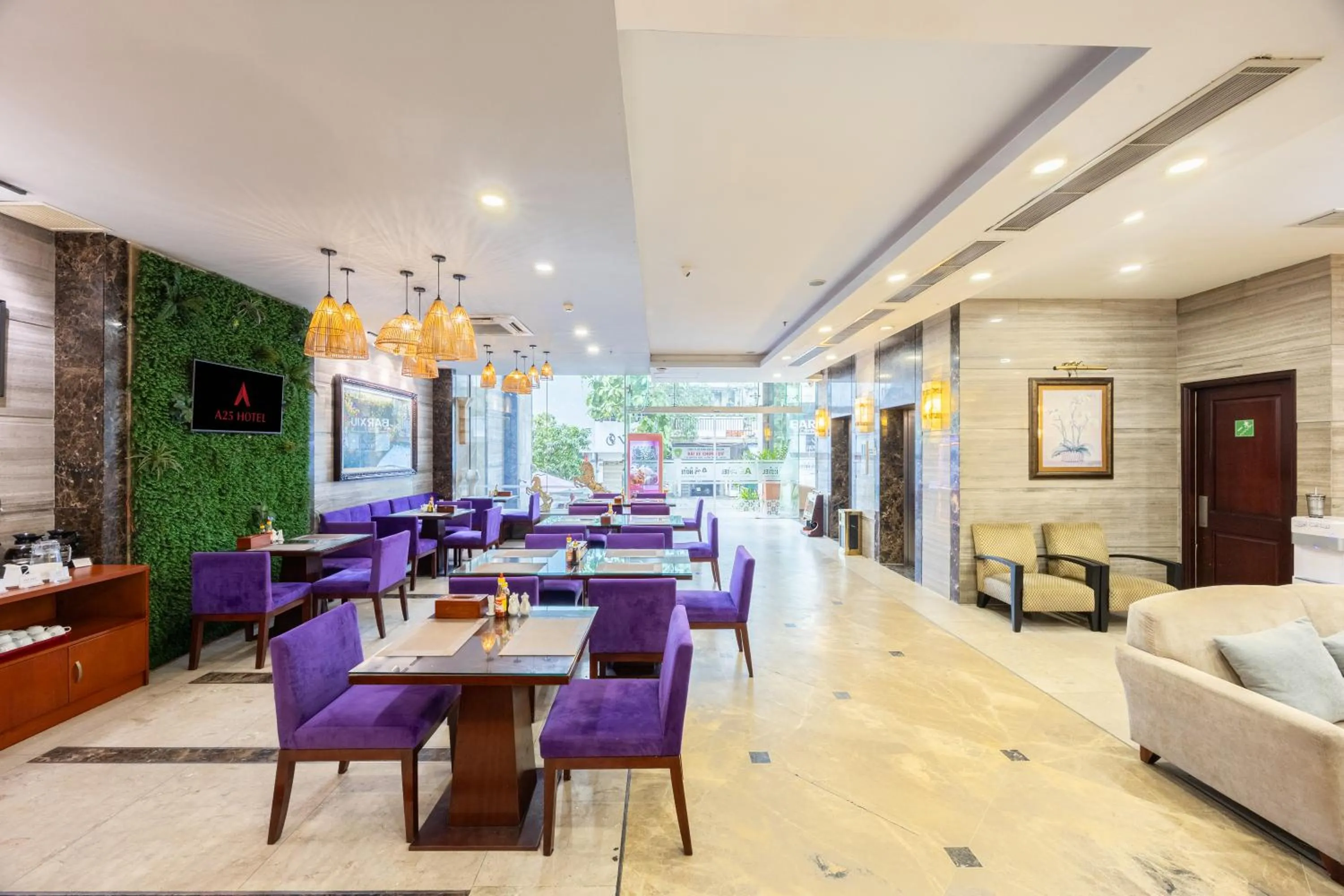 Restaurant/places to eat in A25 Hotel - 180 Nguyễn Trãi