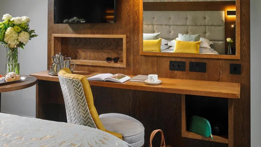 Bed in Bridge House Hotel, Leisure Club & Spa