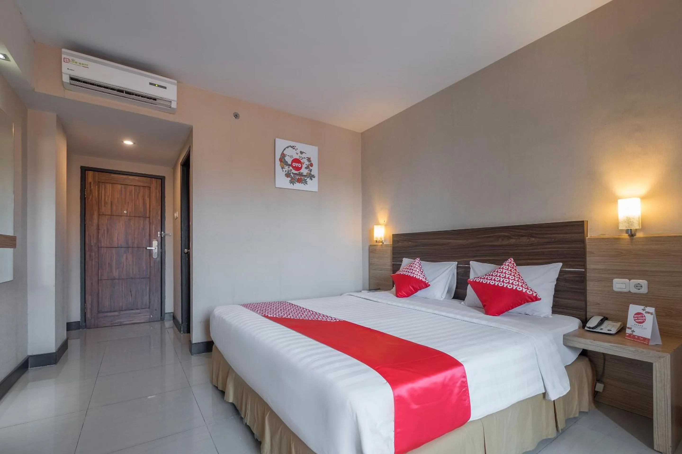 Bedroom in OYO 1081 Allson City Hotel Makassar