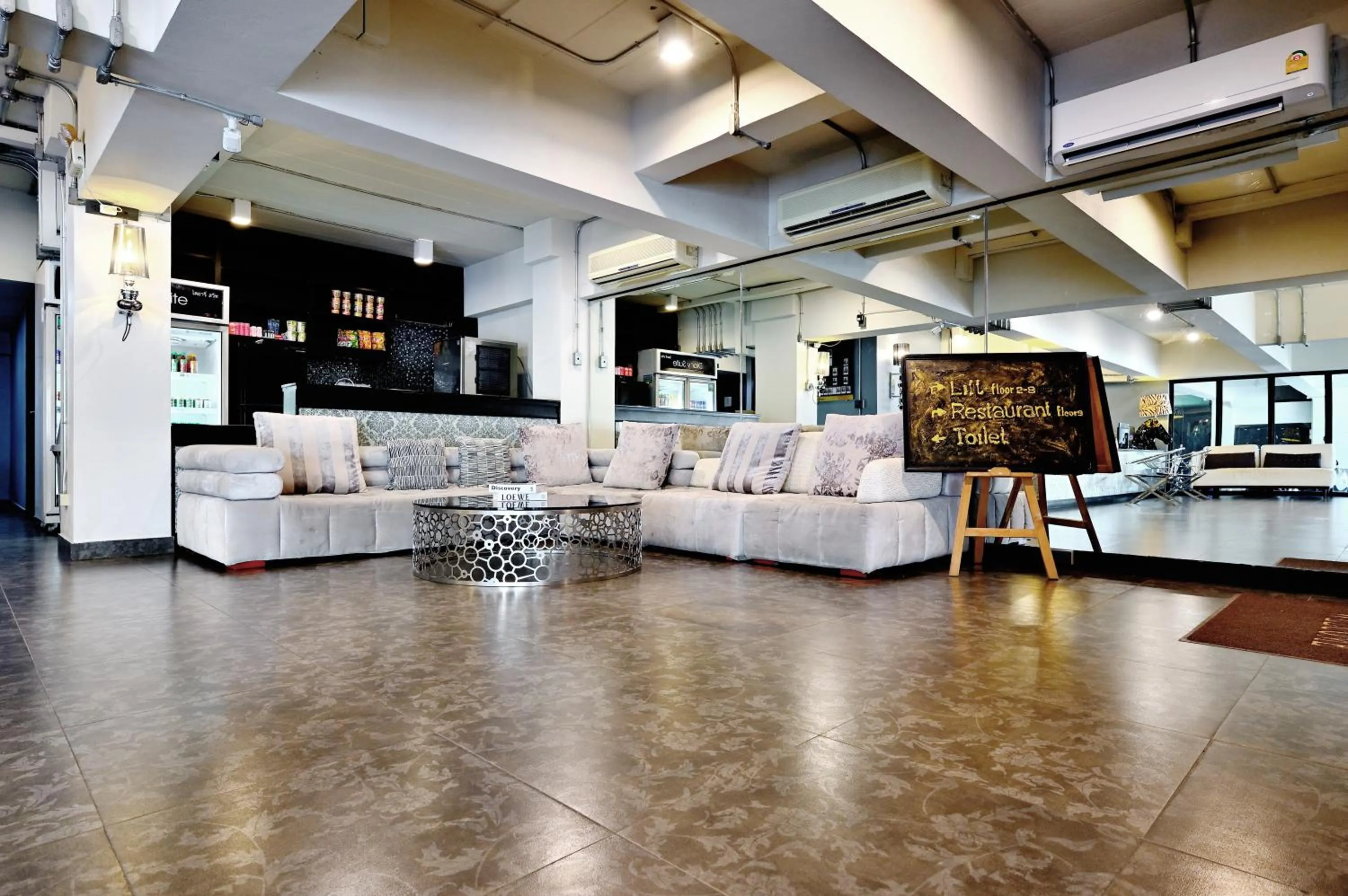 Lobby or reception in Diary Suite