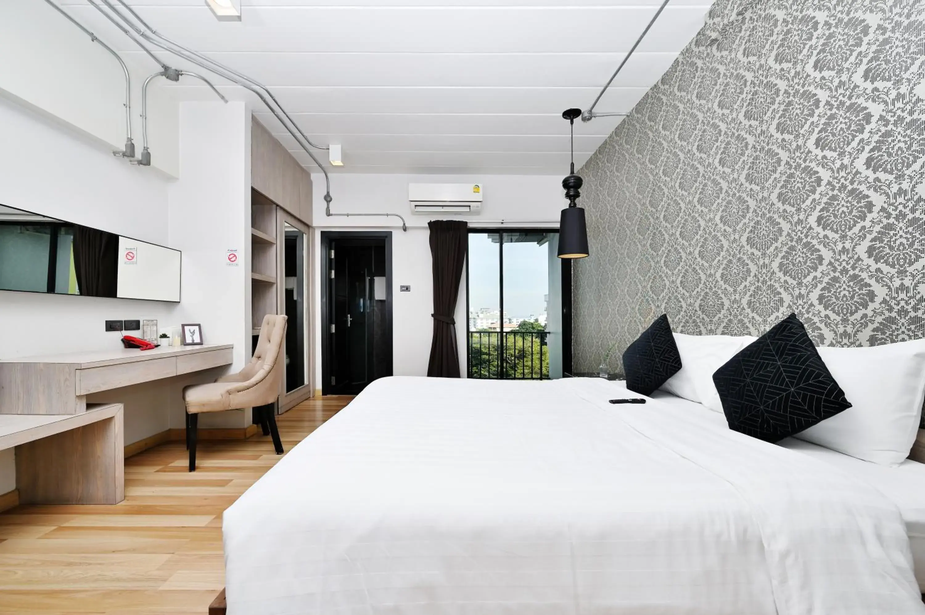 Deluxe Double Room in Diary Suite Deluxe Double Room in Diary Suite