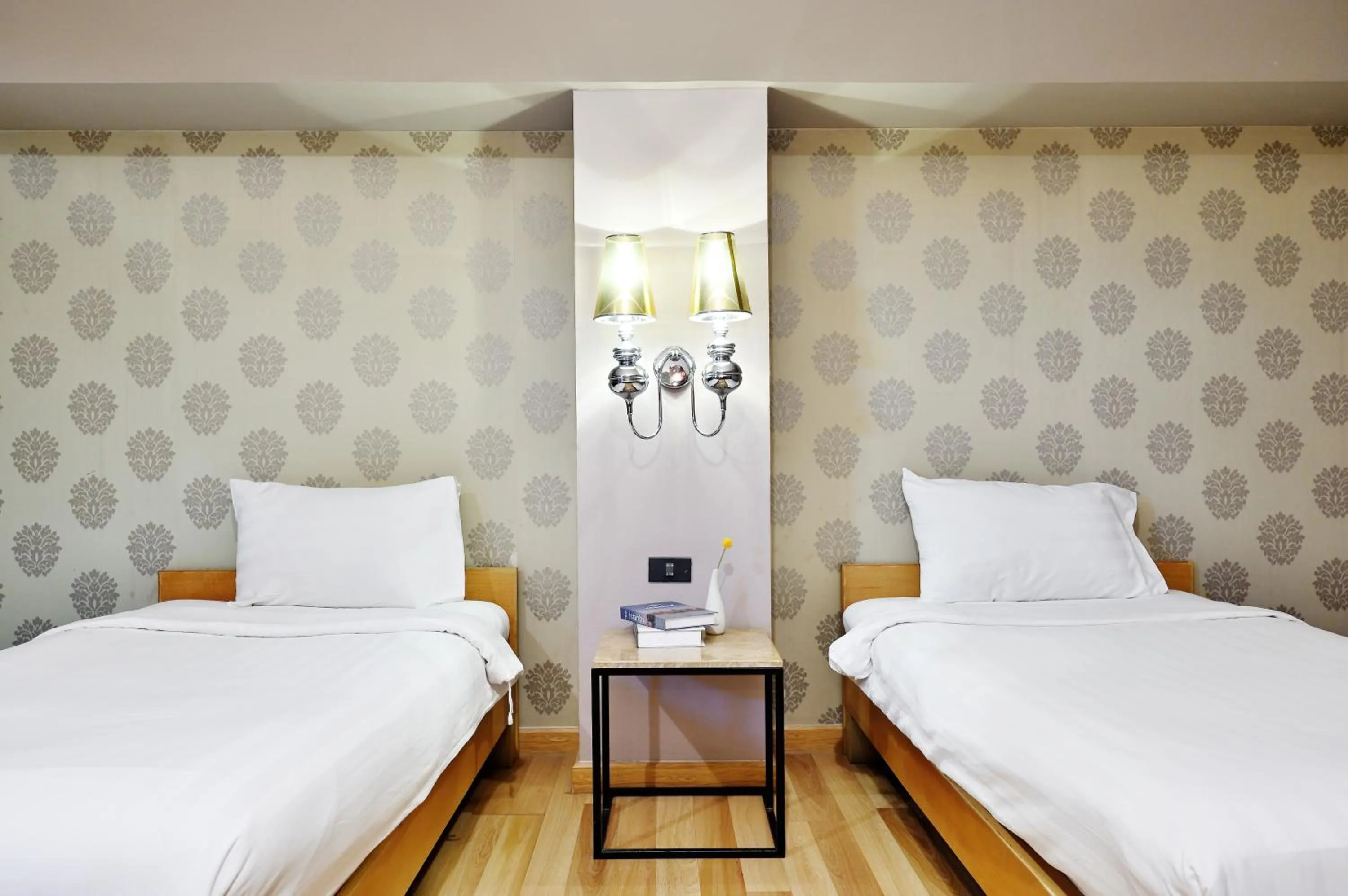 Bedroom, Bed in Diary Suite