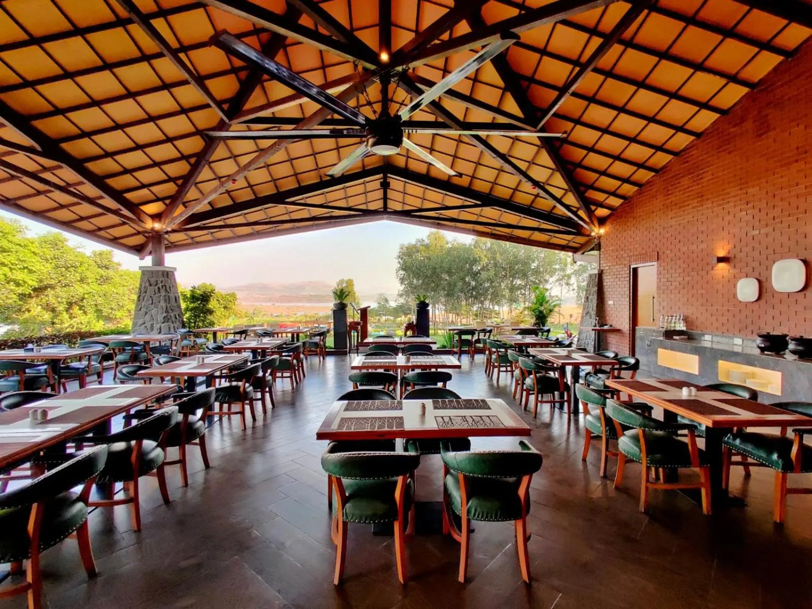 Restaurant/places to eat in Fazlani Natures Nest - The Wellness Retreat