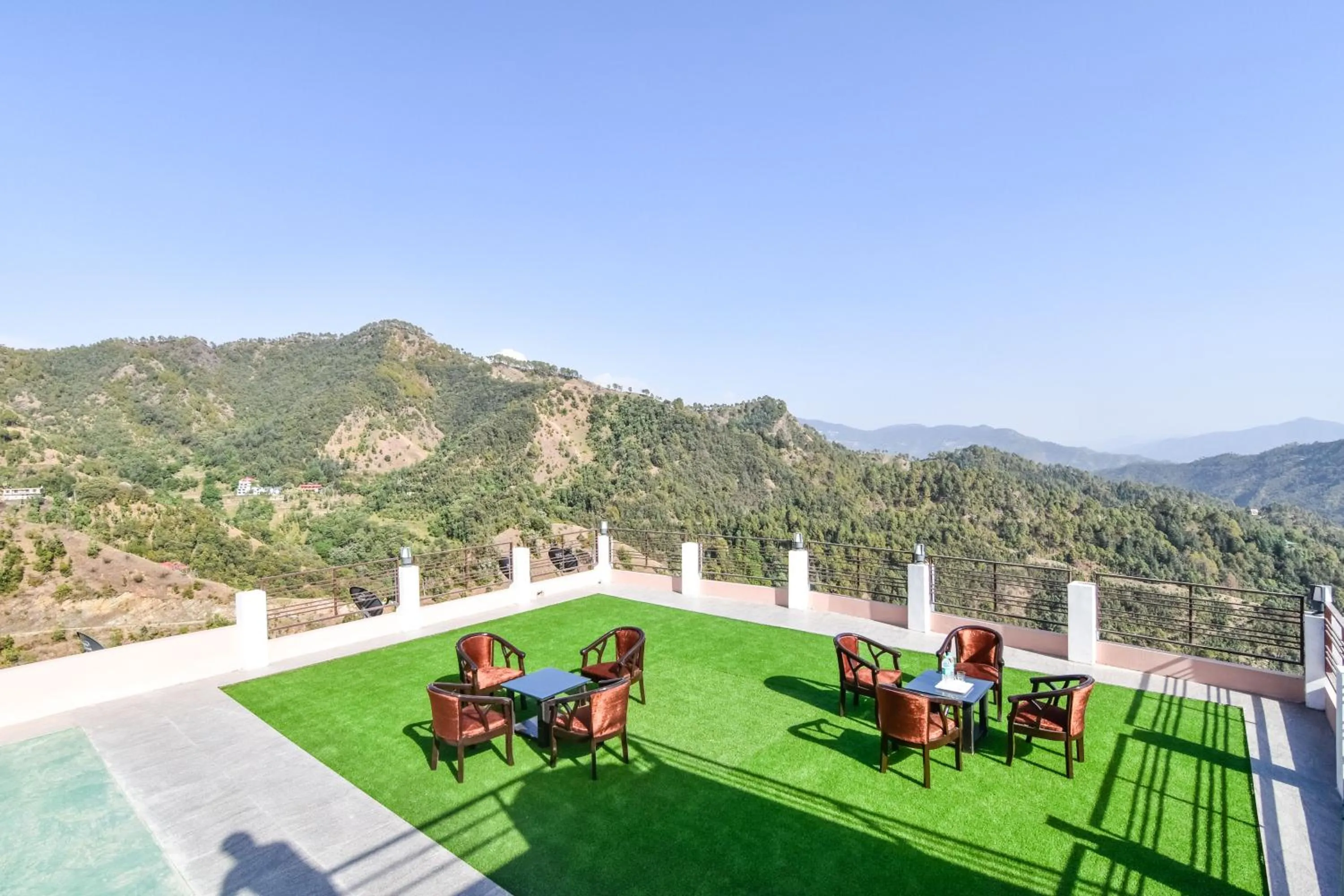 Property building in ShriGo Hotel Kaithli Hills Shimla