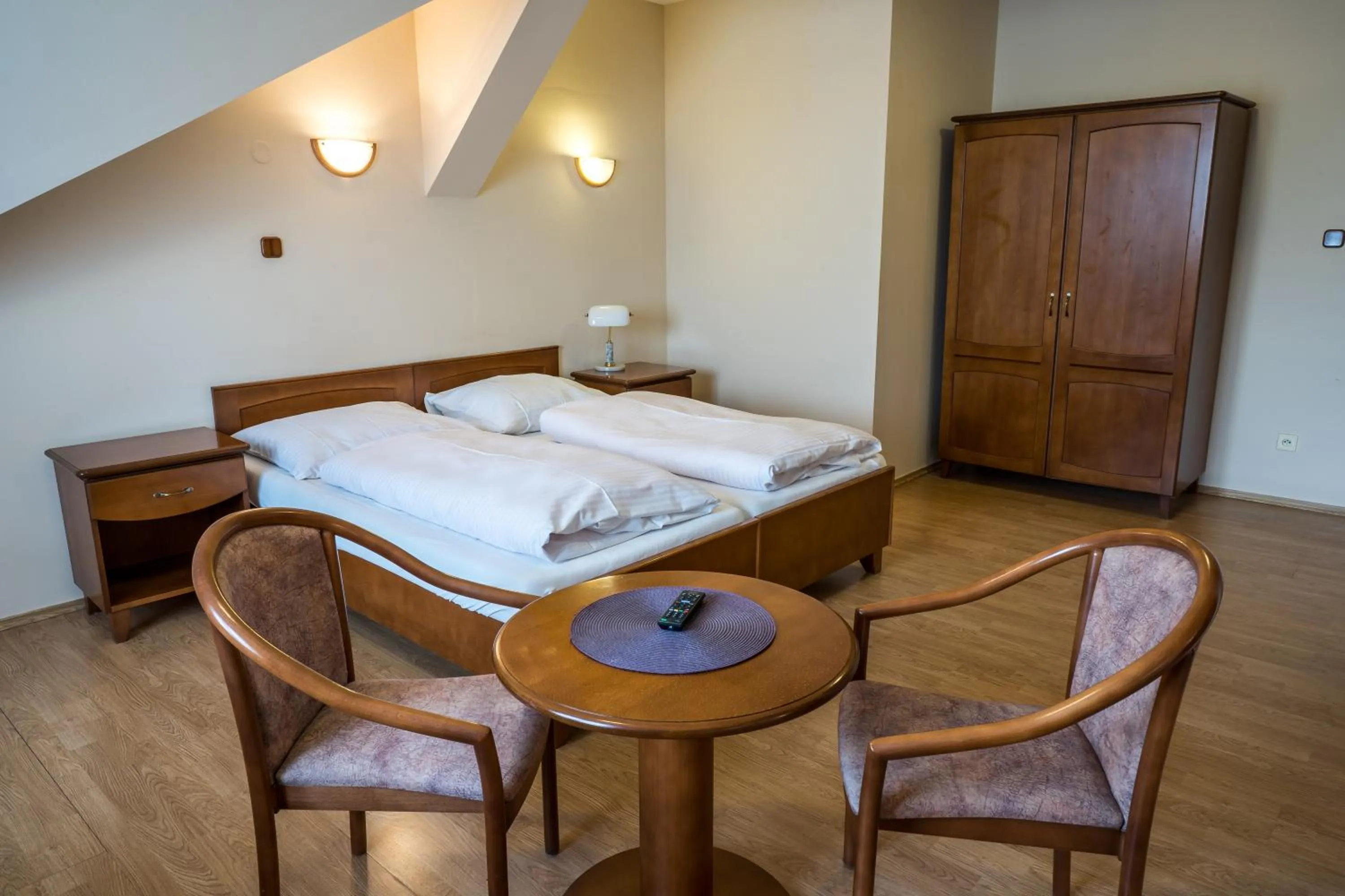 Bed in Hotel U Labutě