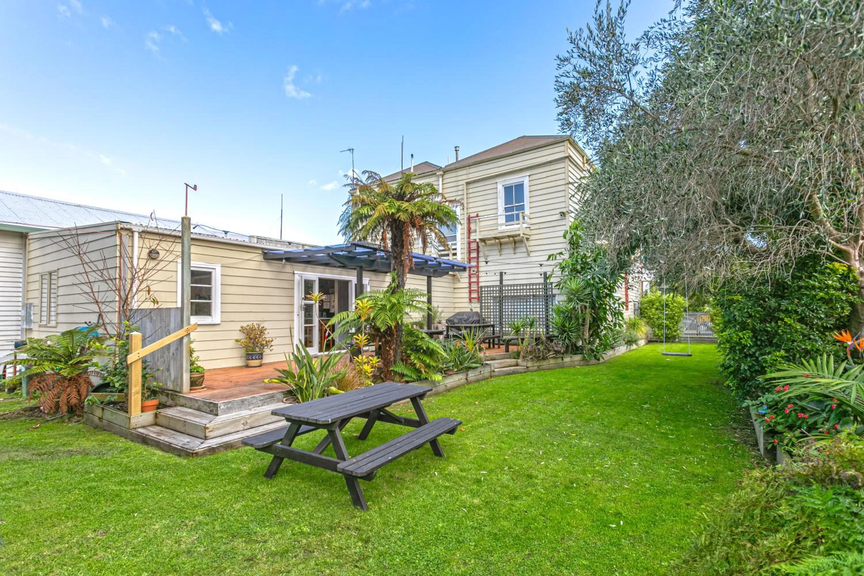 Garden in Lady Bowen Bed & Breakfast