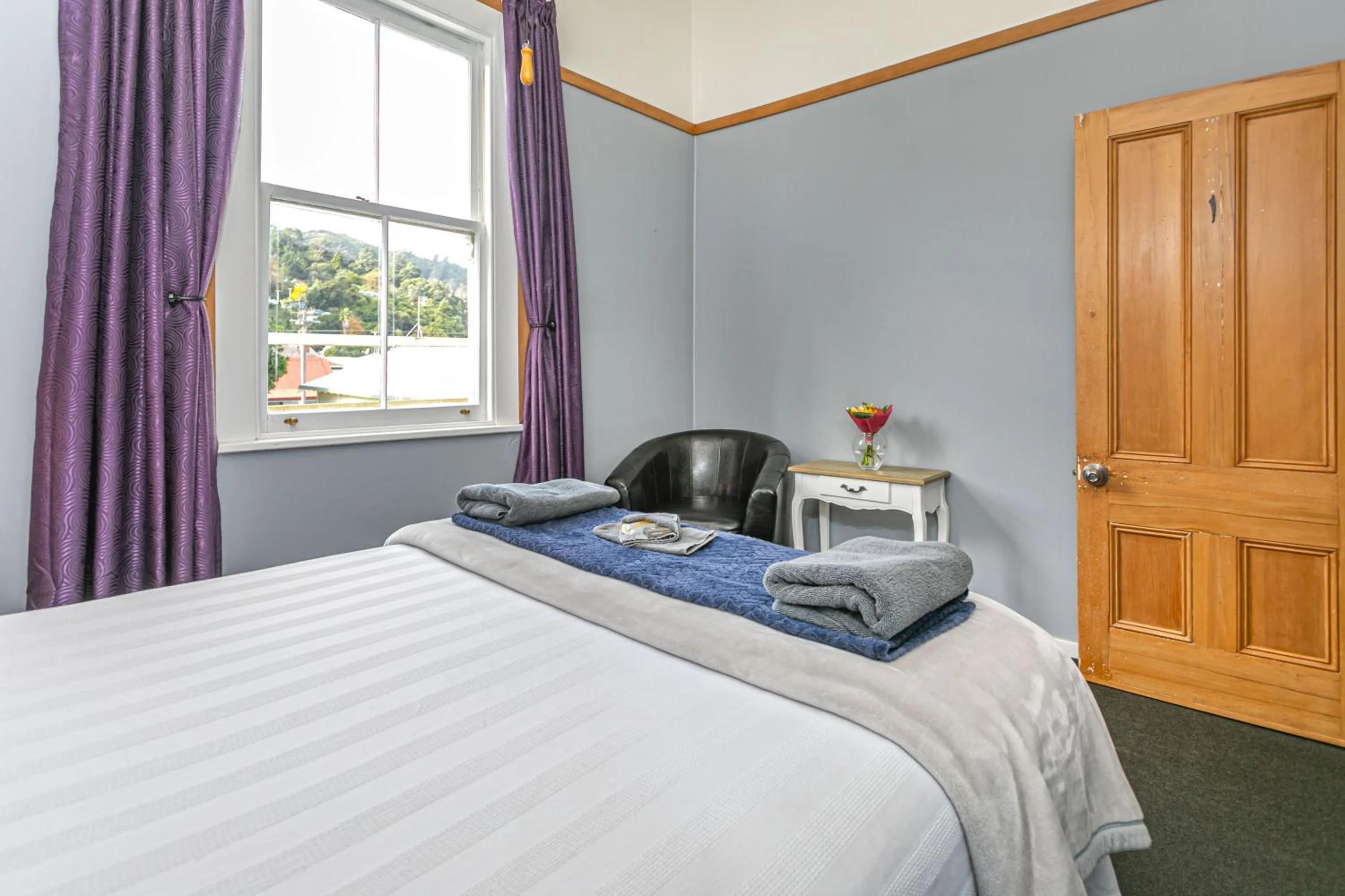 Bedroom, Bed in Lady Bowen Bed & Breakfast