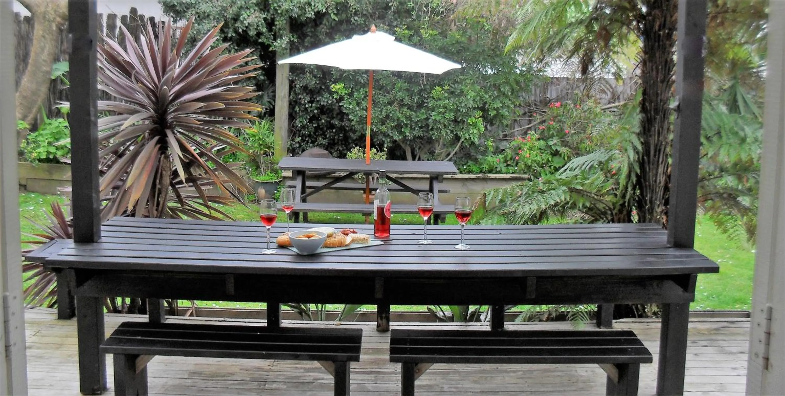 Patio in Lady Bowen Bed & Breakfast