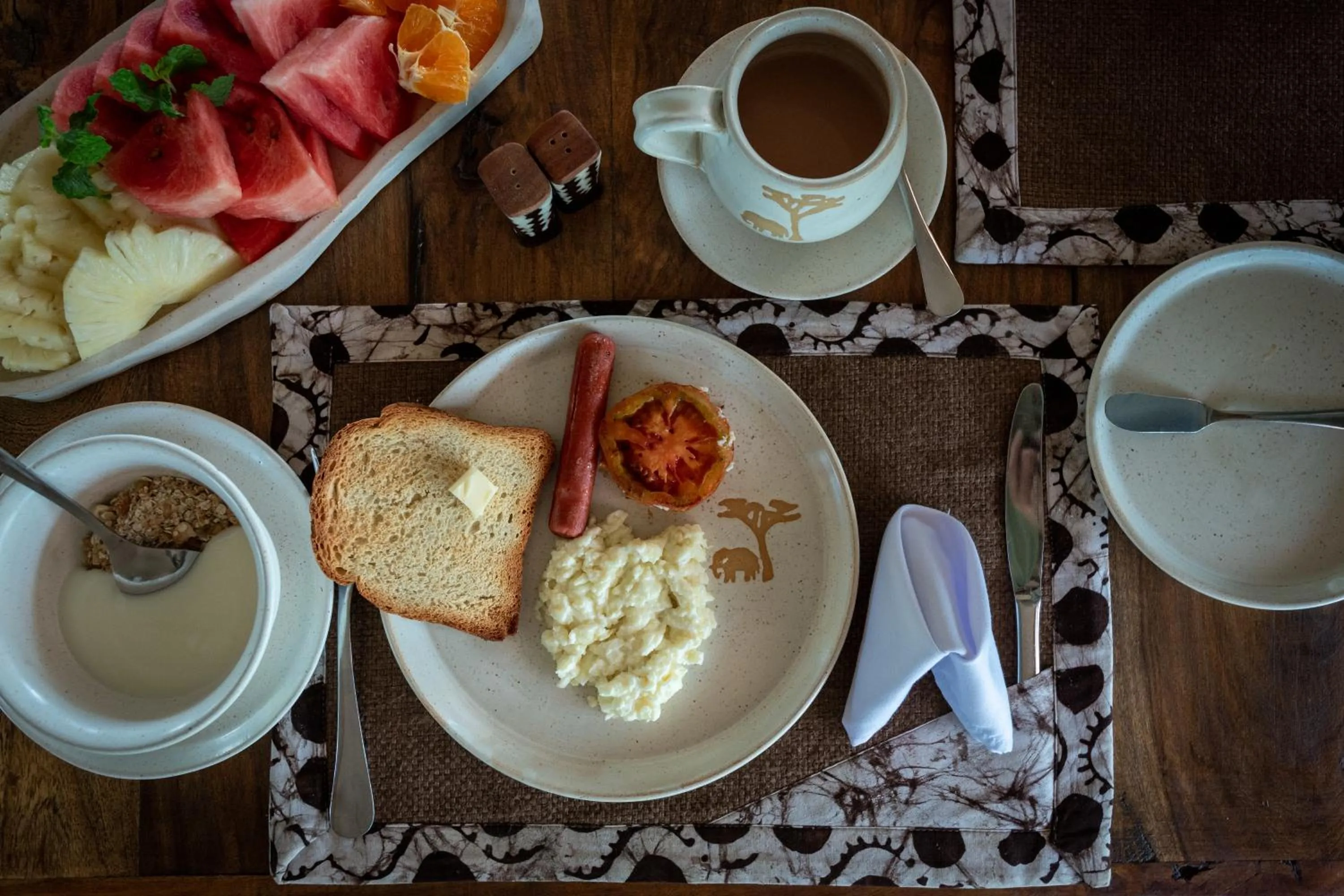 Breakfast in Baobab Tented Camp