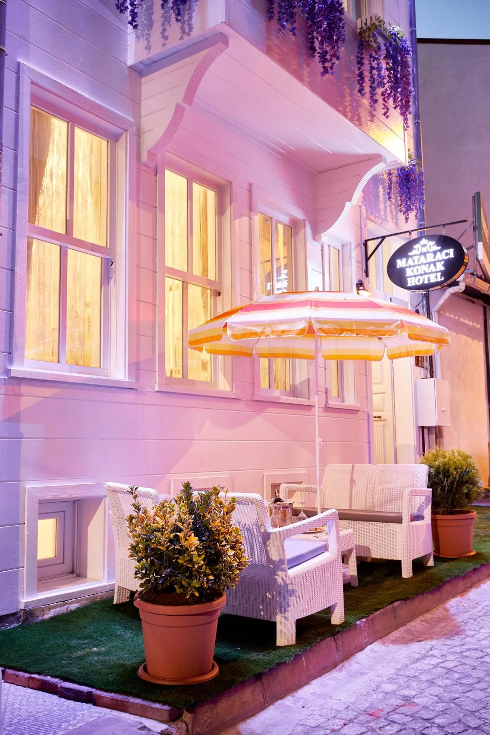 Property building in Mataraci Konak