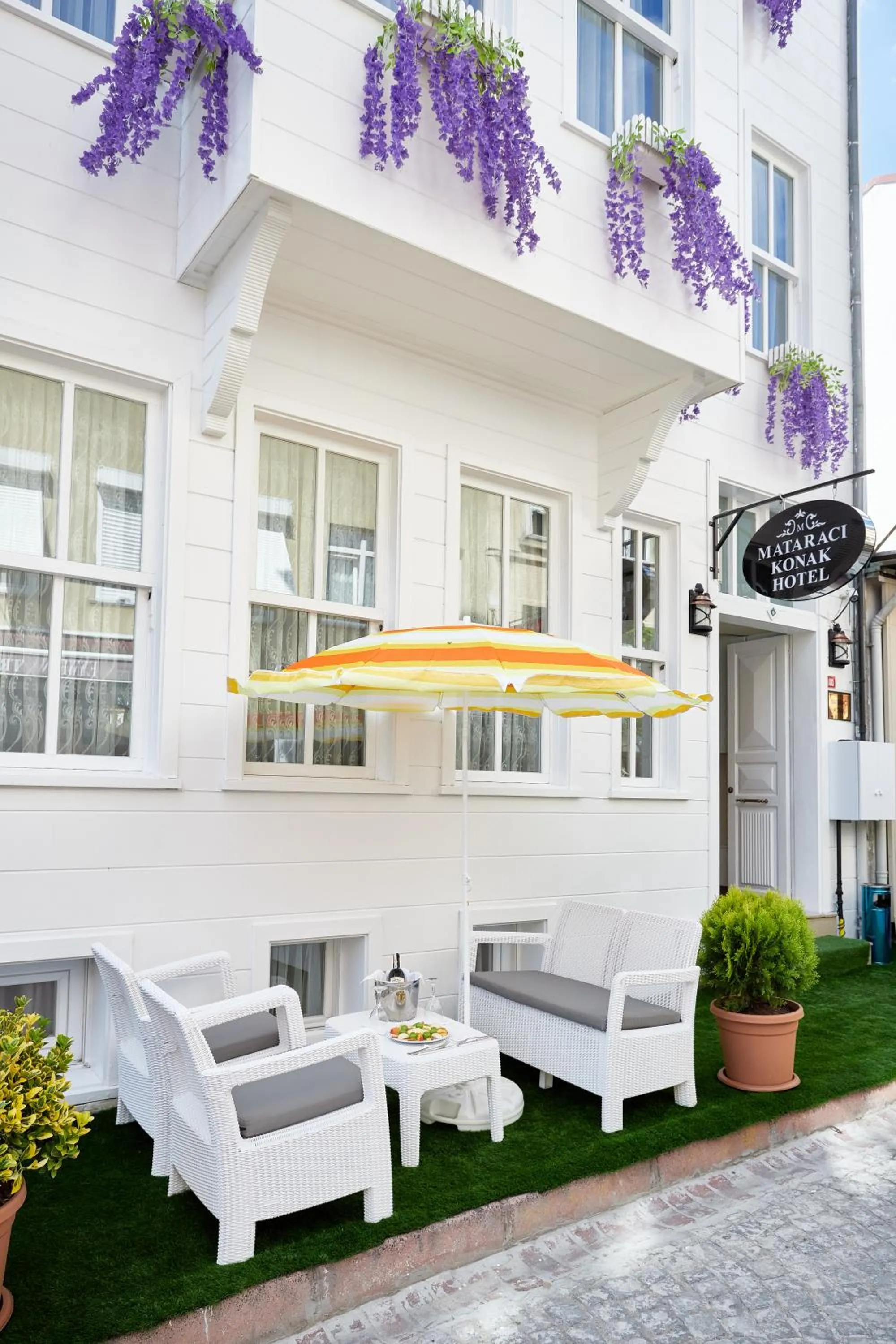 Property building in Mataraci Konak