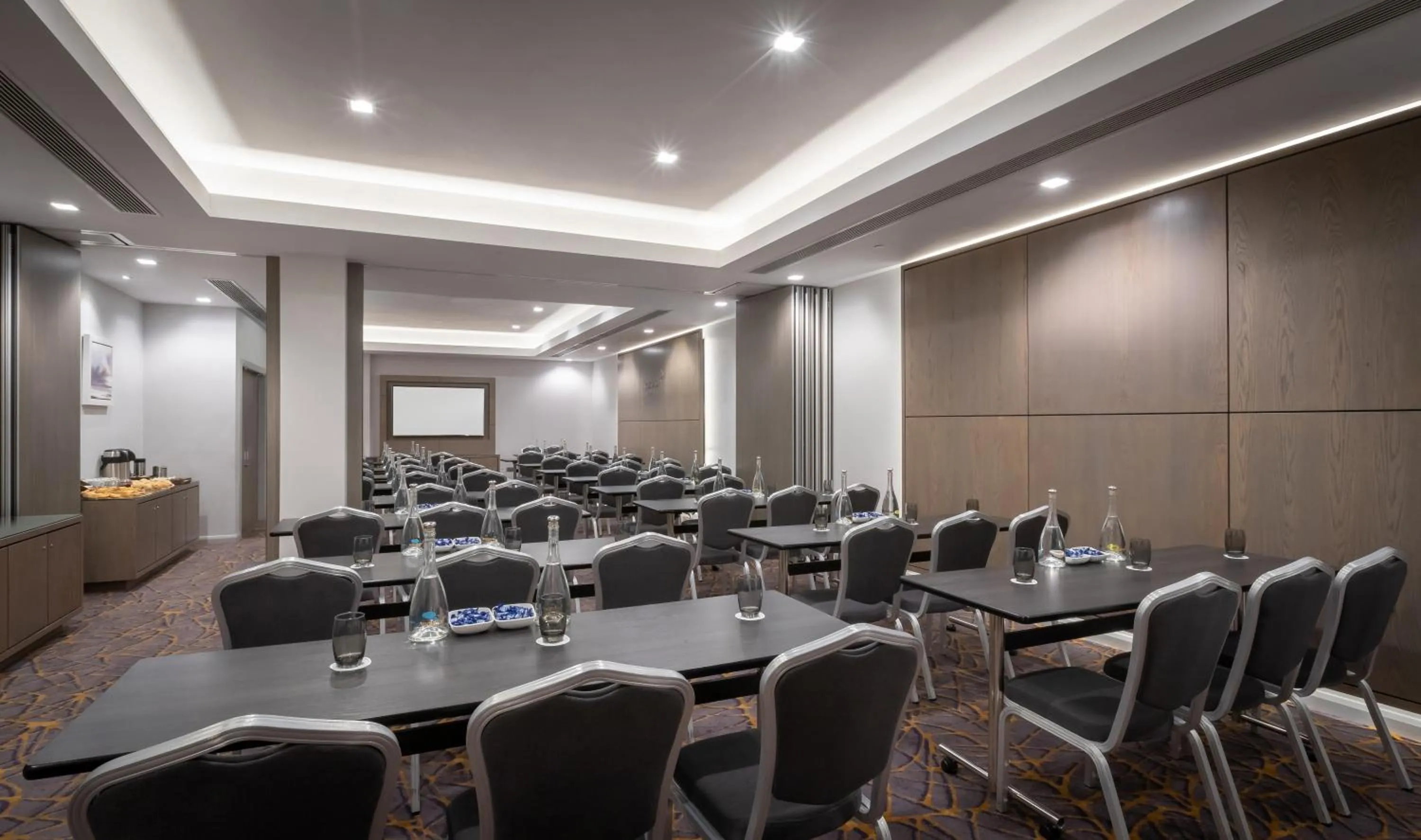 Meeting/conference room in Maldron Hotel Sandy Road Galway