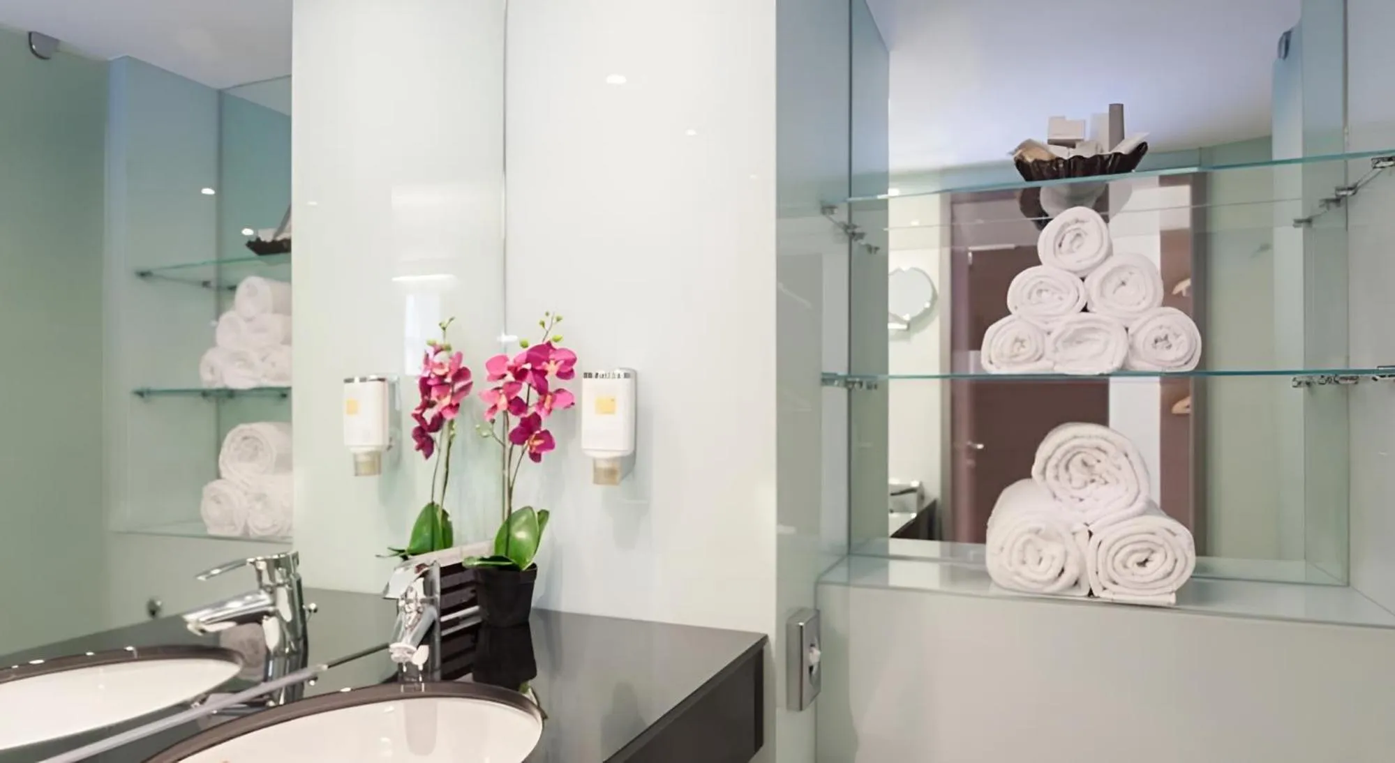 Bathroom in Hotel Orangerie